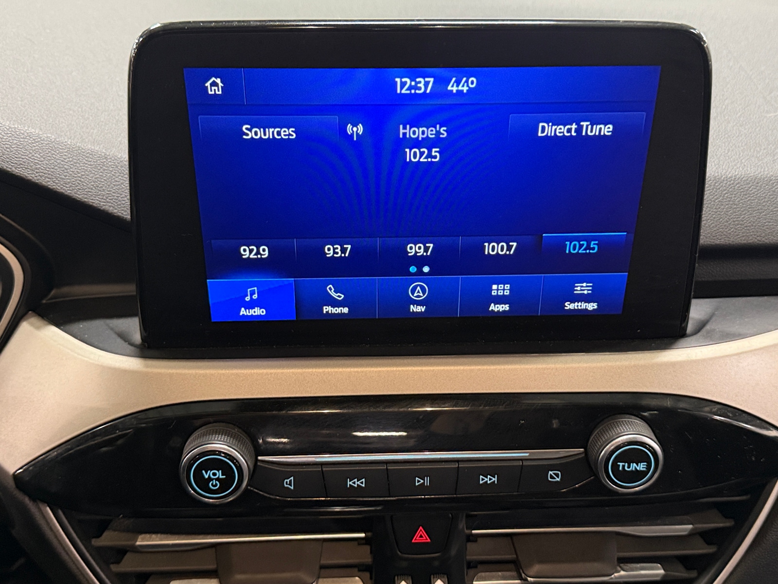 Thumbnail: 2020 Ford Escape - 4