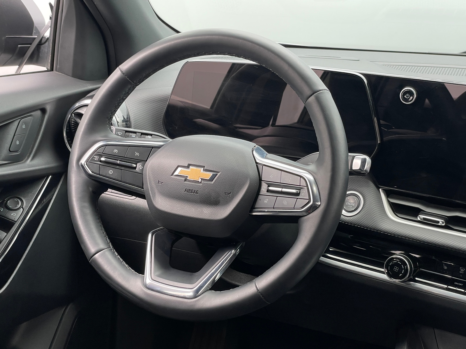 Thumbnail: 2025 Chevrolet Equinox - 5