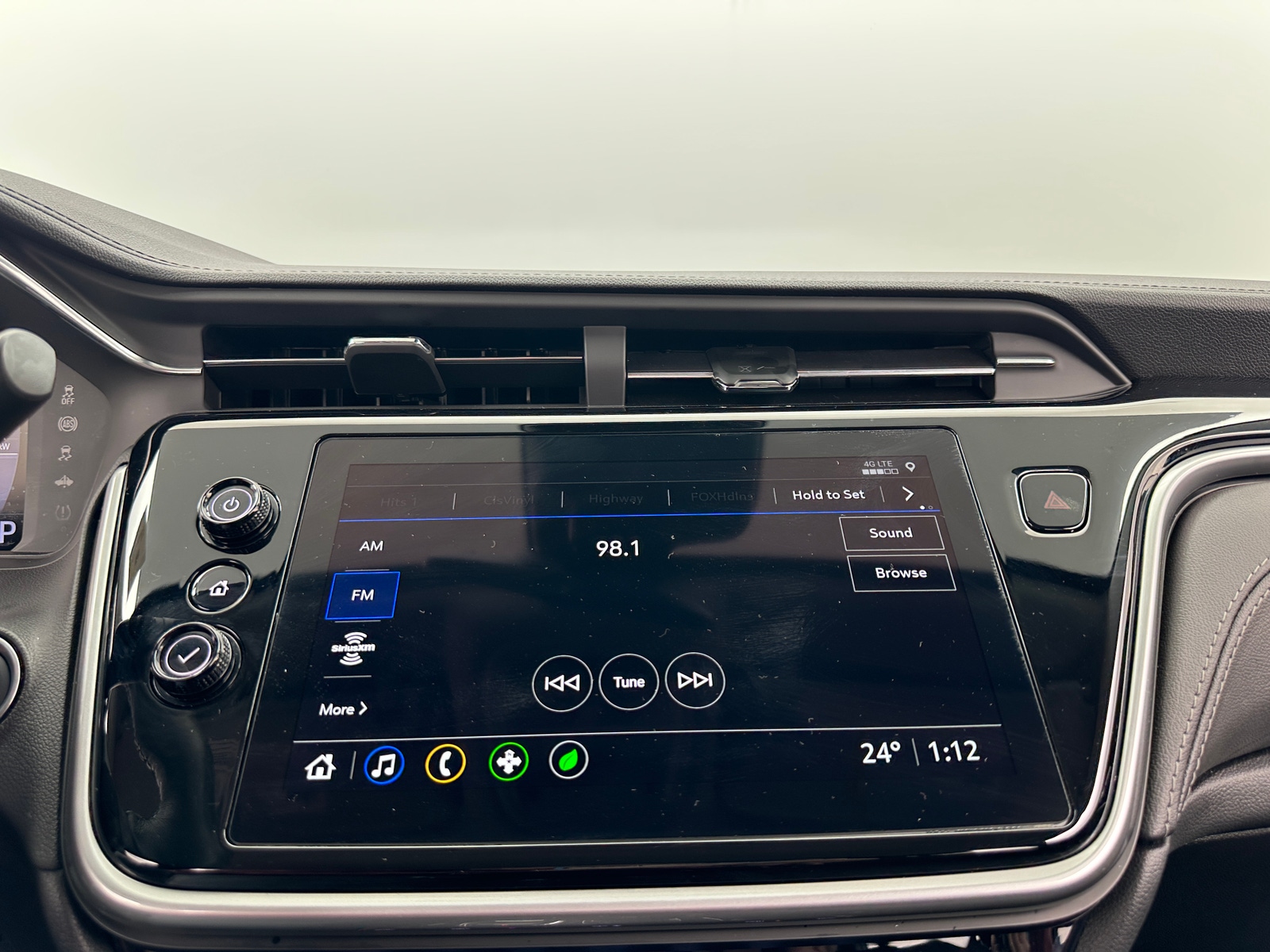 Thumbnail: 2023 Chevrolet Bolt EUV - 4