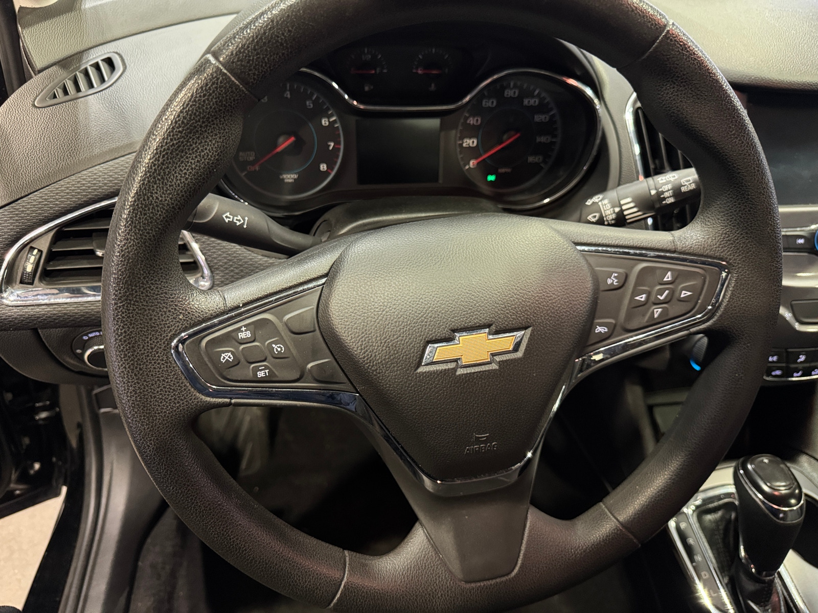 Thumbnail: 2017 Chevrolet Cruze - 5