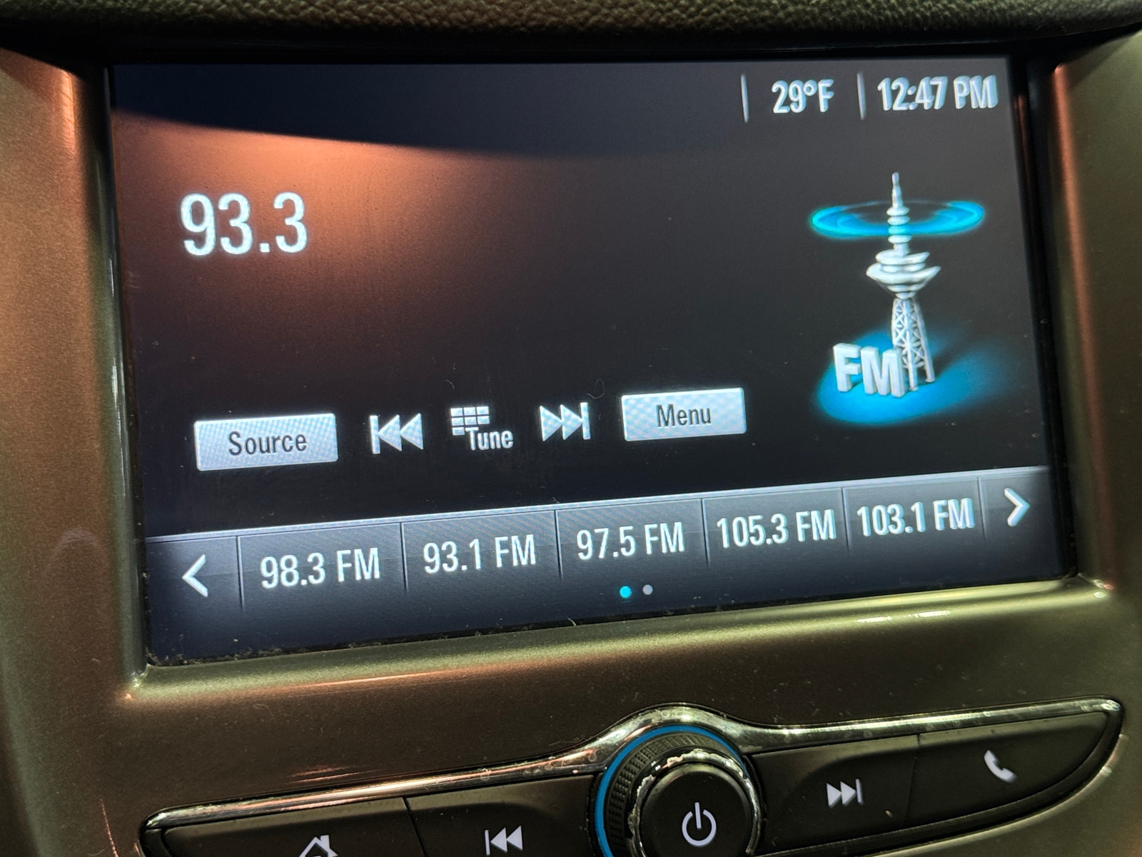 Thumbnail: 2017 Chevrolet Cruze - 4