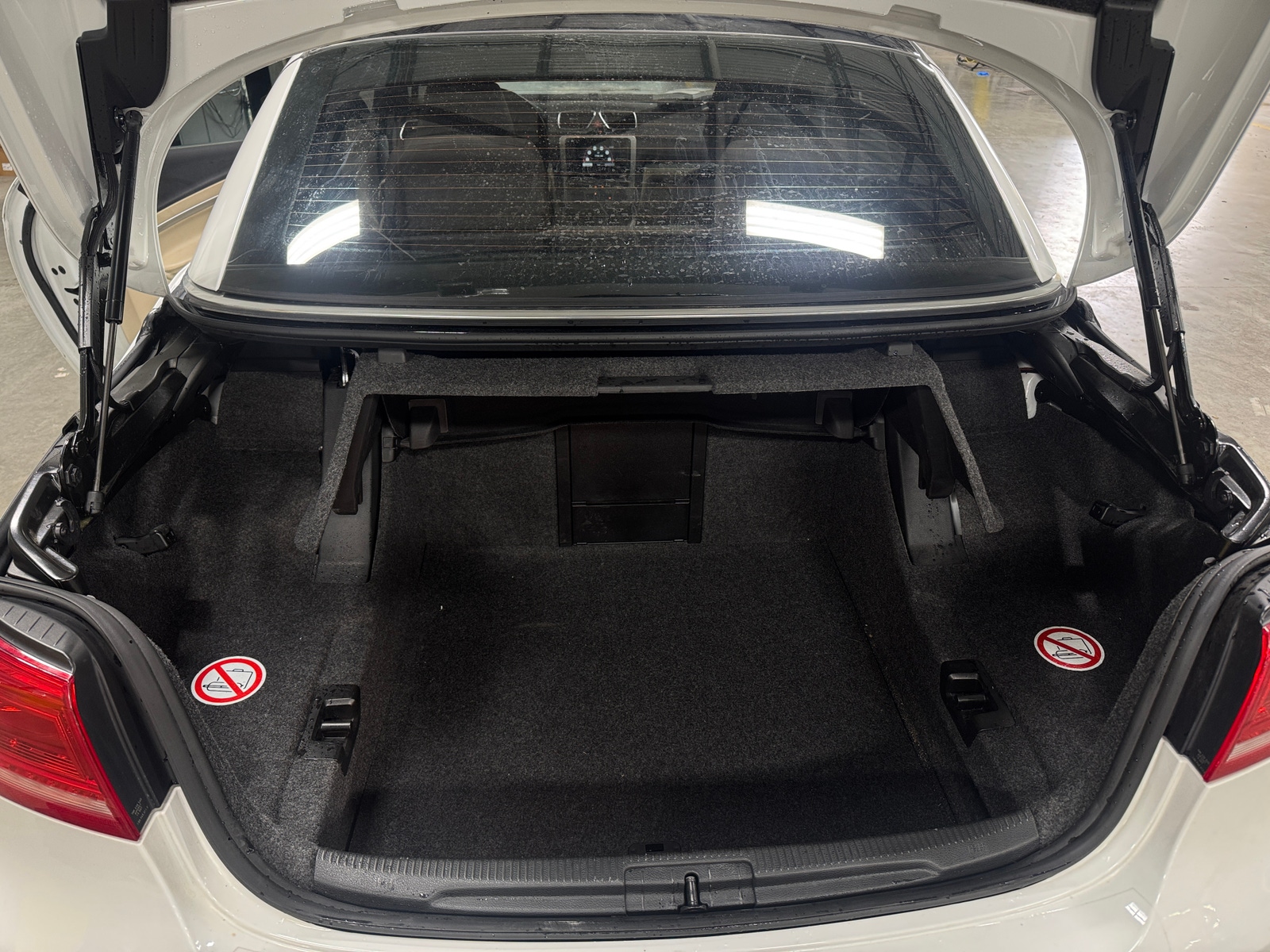 Thumbnail: 2016 Volkswagen Eos - 6