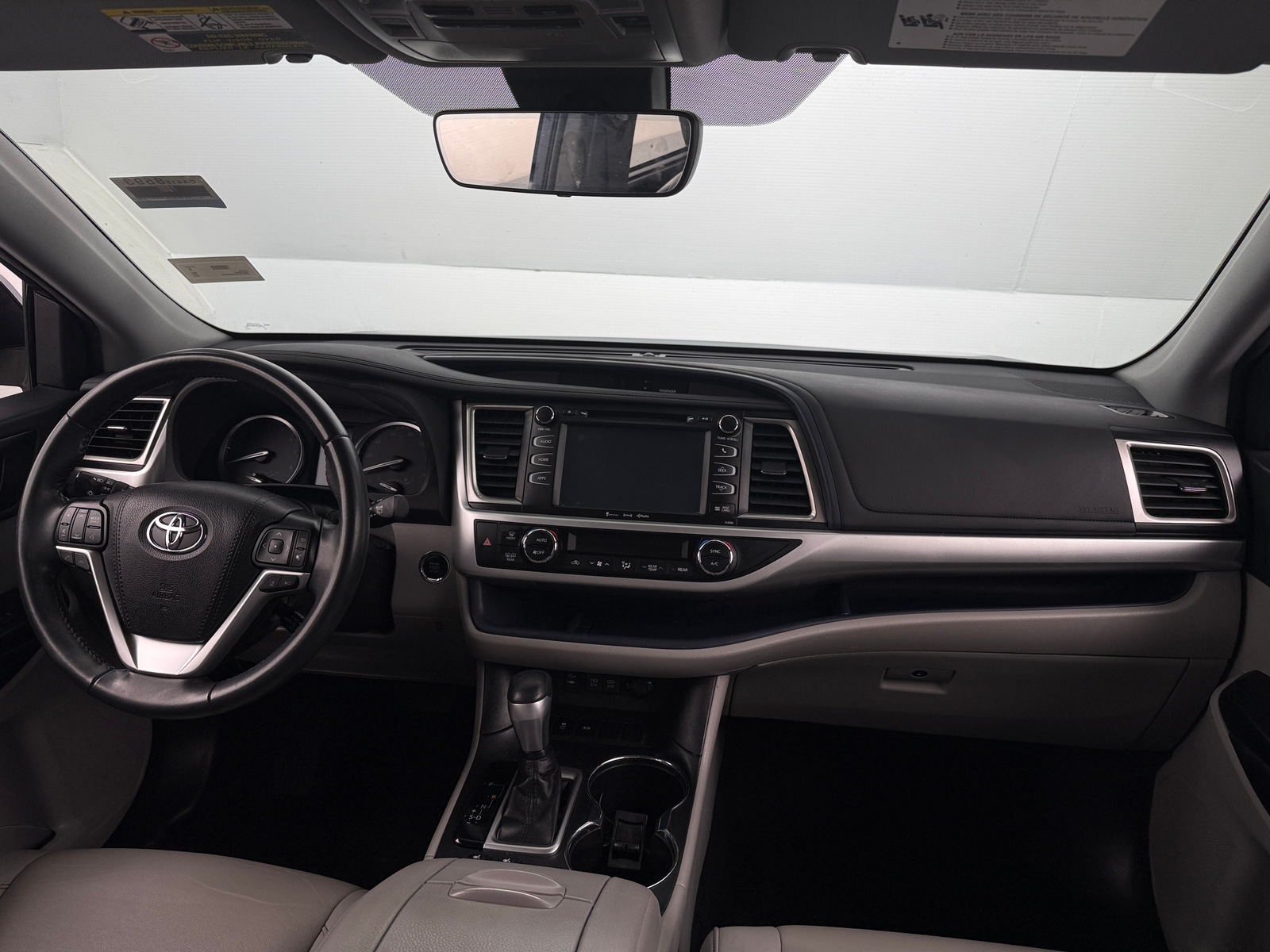 Thumbnail: 2019 Toyota Highlander - 2