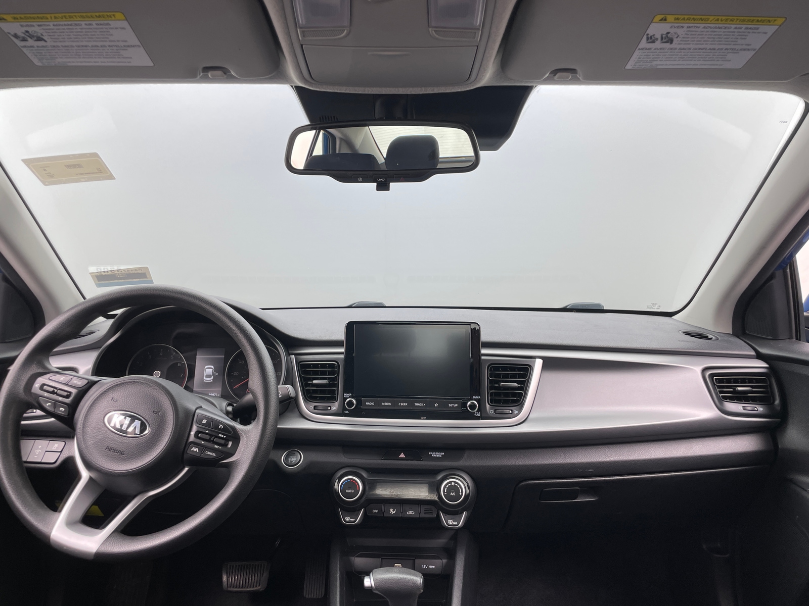 Thumbnail: 2021 Kia Rio - 3