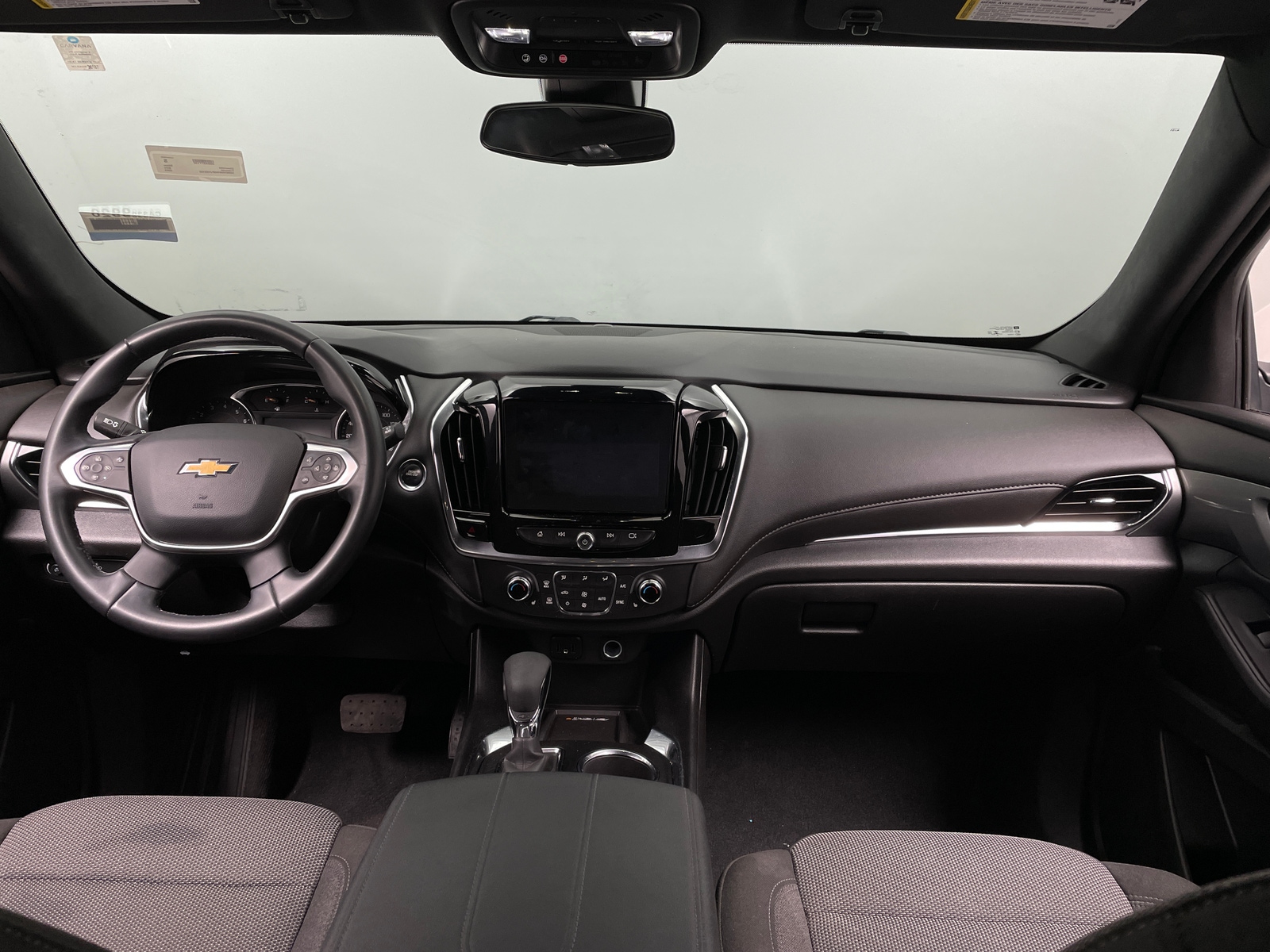 Thumbnail: 2023 Chevrolet Traverse - 3