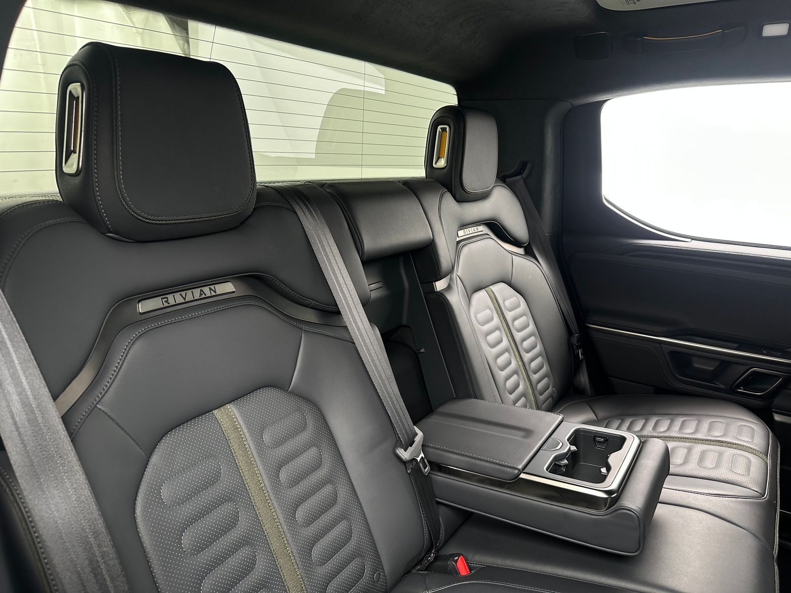 Thumbnail: 2023 Rivian R1T - 5