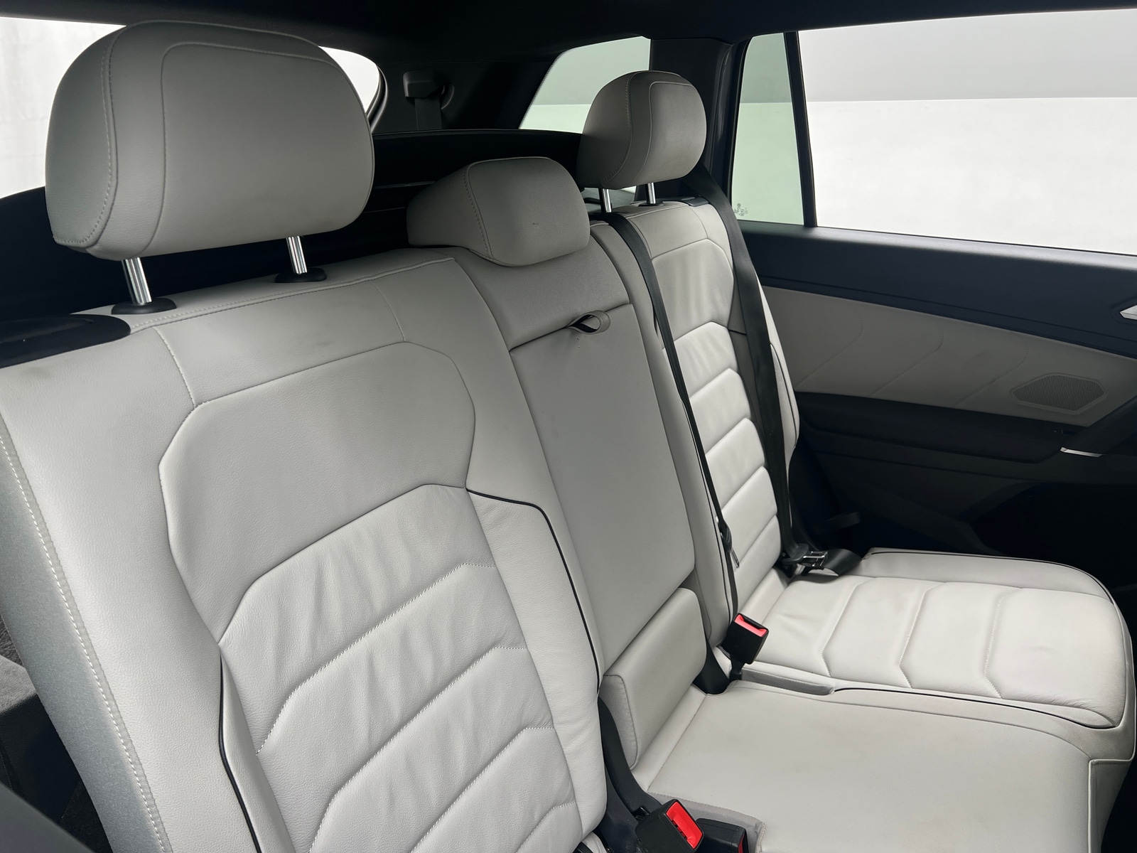 Thumbnail: 2020 Volkswagen Tiguan - 5