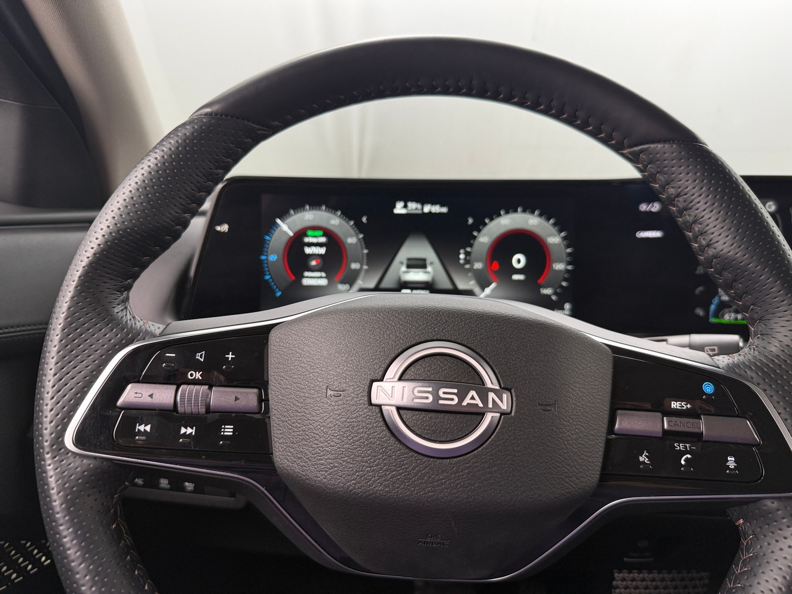 Thumbnail: 2023 Nissan Ariya - 5