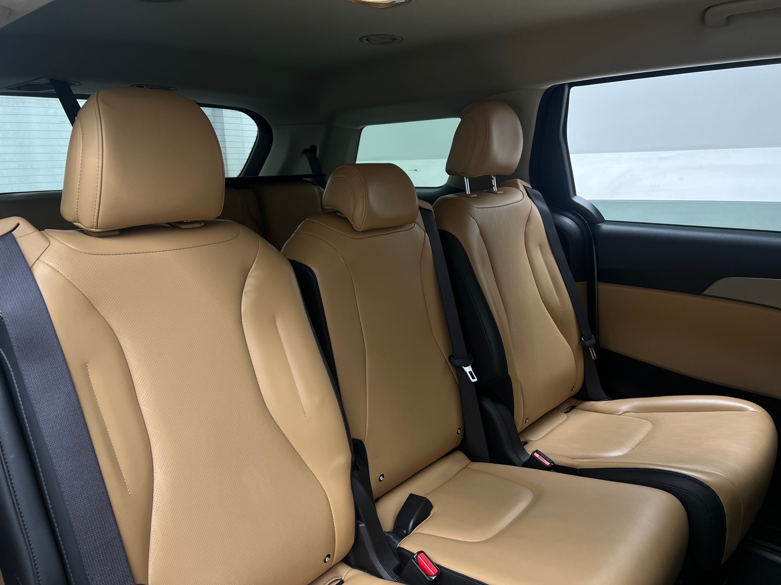 Thumbnail: 2023 Kia Carnival - 5