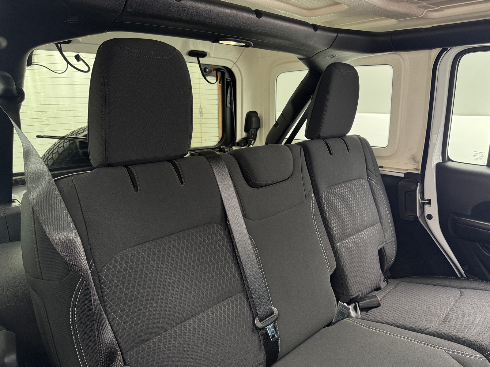 Thumbnail: 2021 Jeep Wrangler - 6