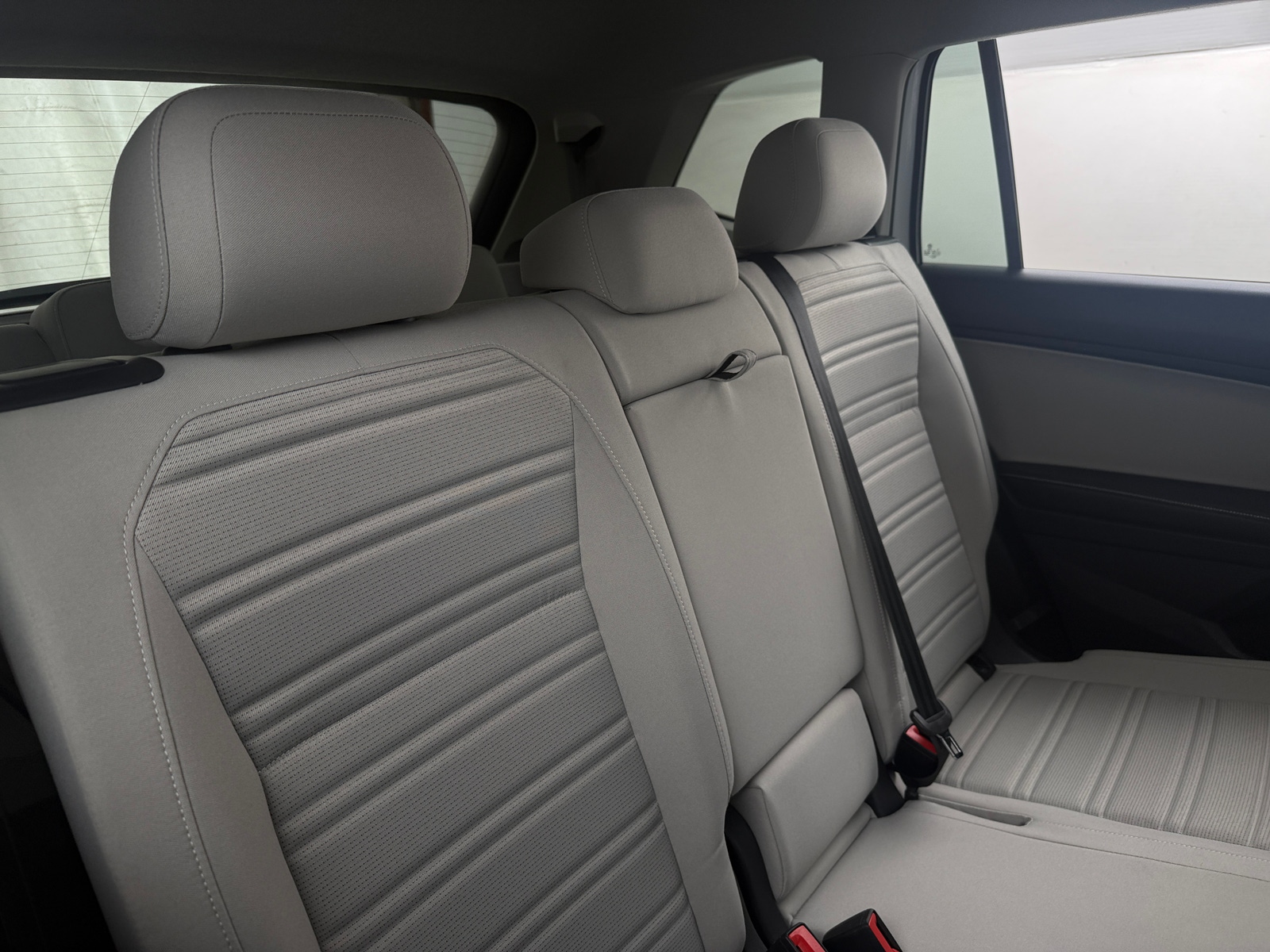 Thumbnail: 2023 Volkswagen Tiguan - 6