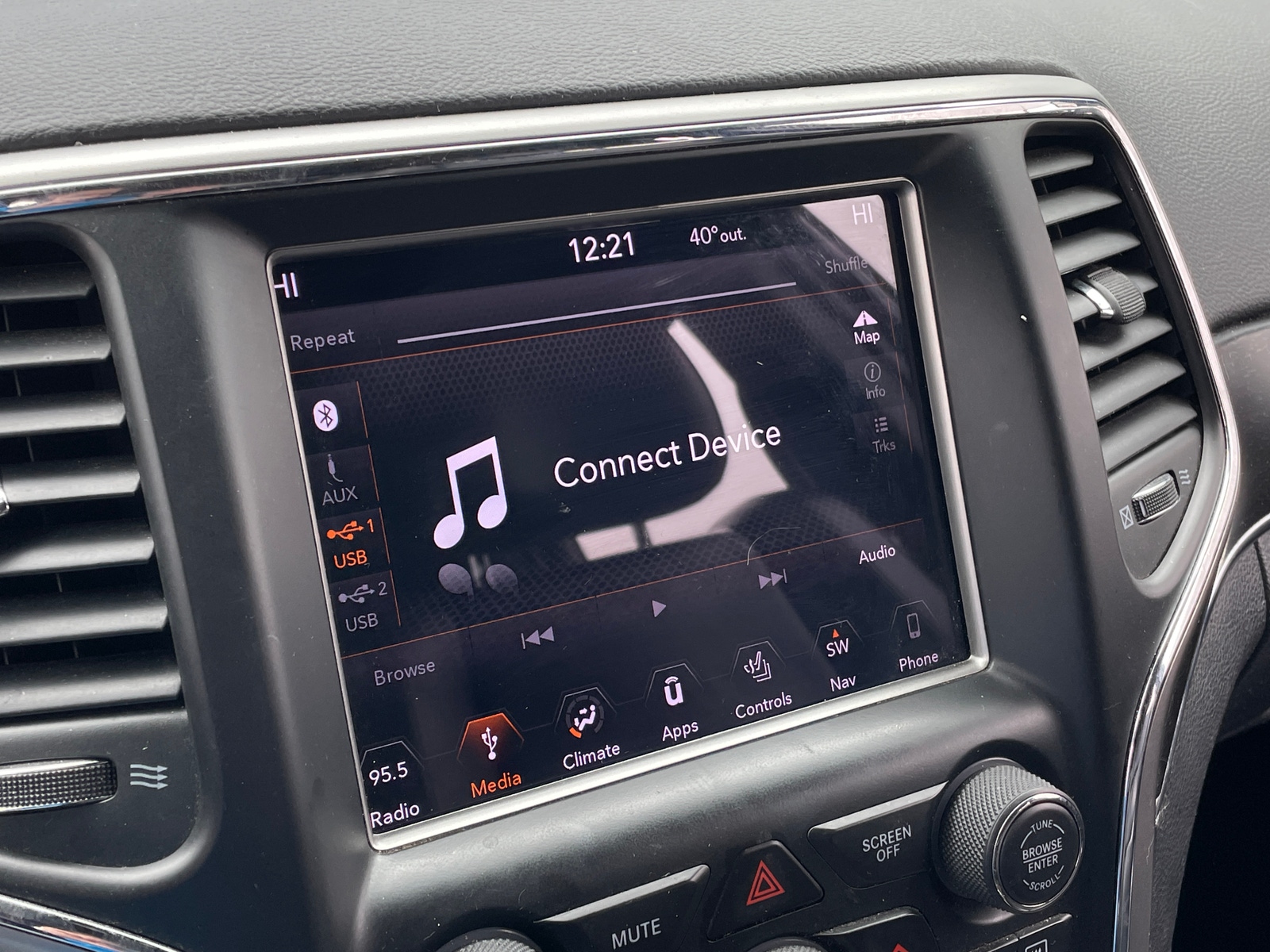 Thumbnail: 2018 Jeep Grand Cherokee - 3