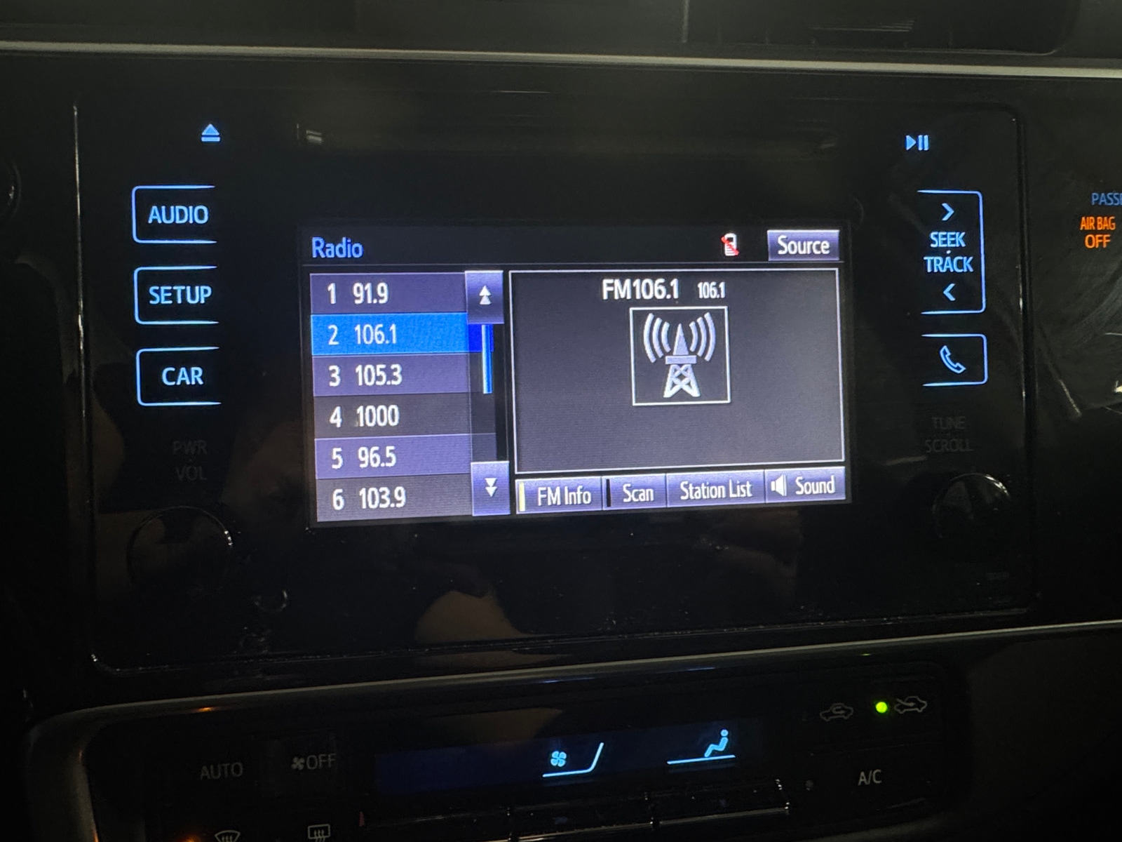 Thumbnail: 2018 Toyota Corolla - 4