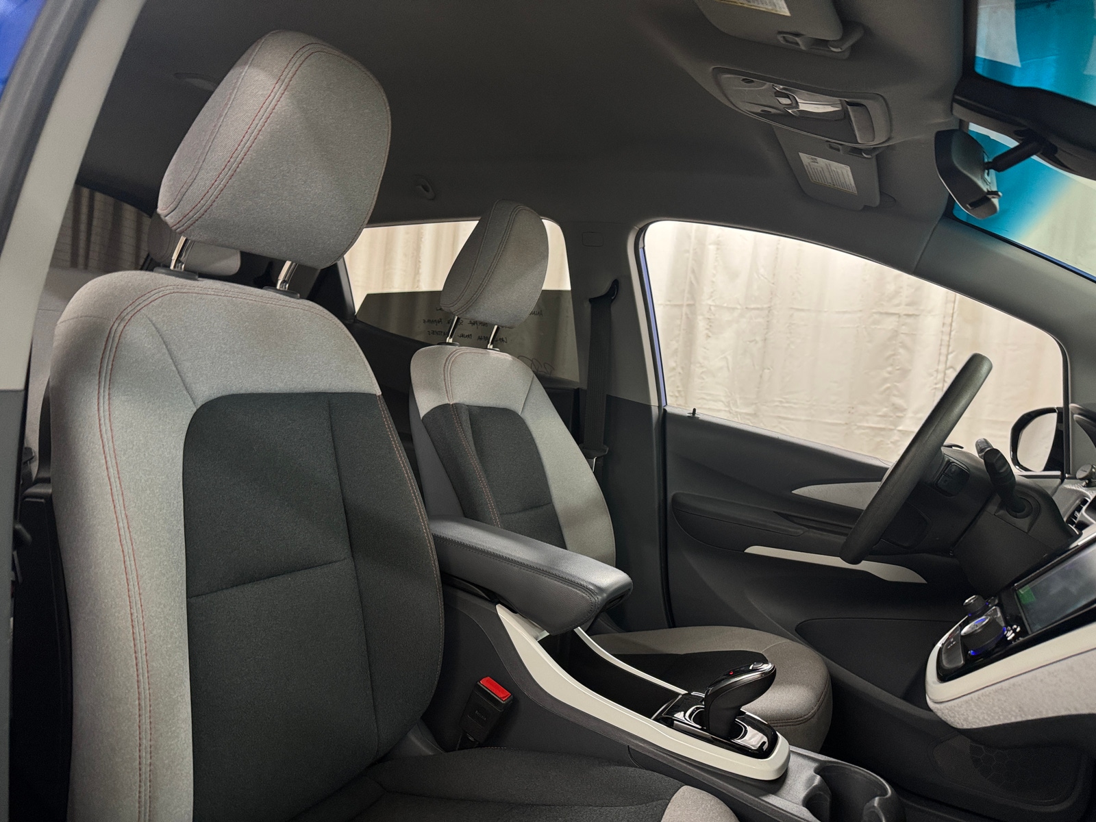 Thumbnail: 2019 Chevrolet Bolt EV - 2