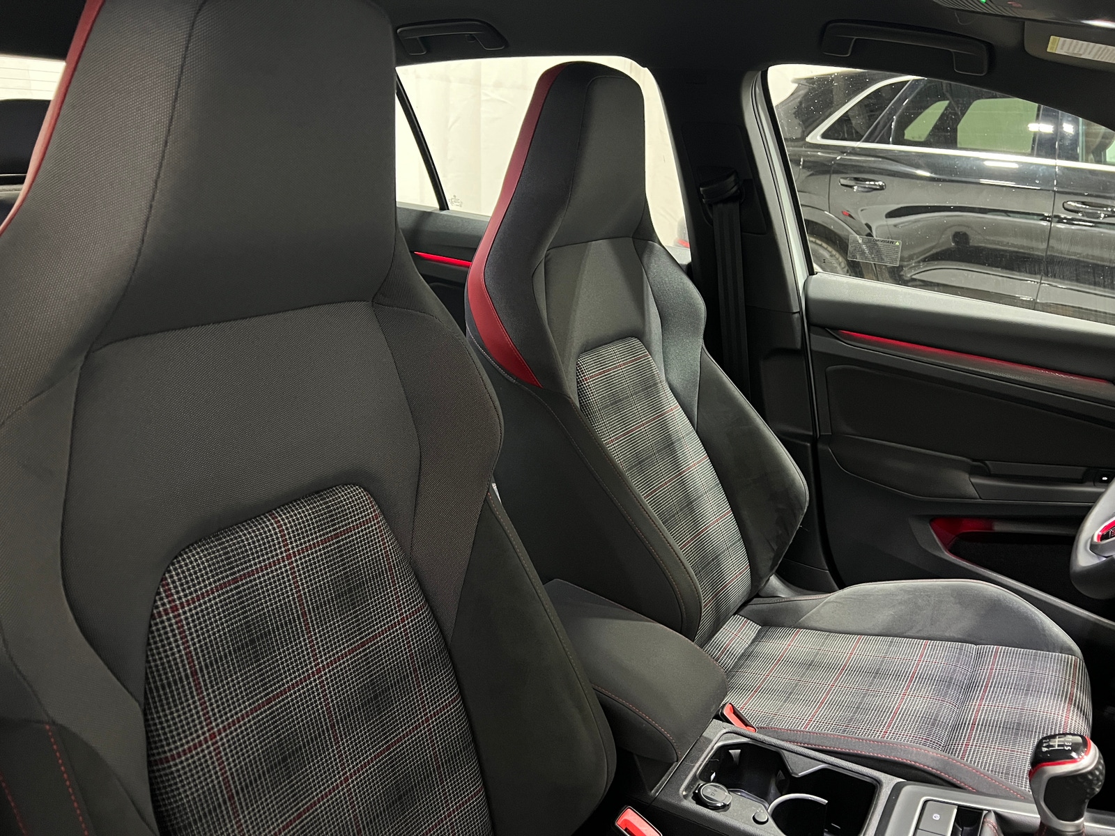 Thumbnail: 2022 Volkswagen Golf - 2