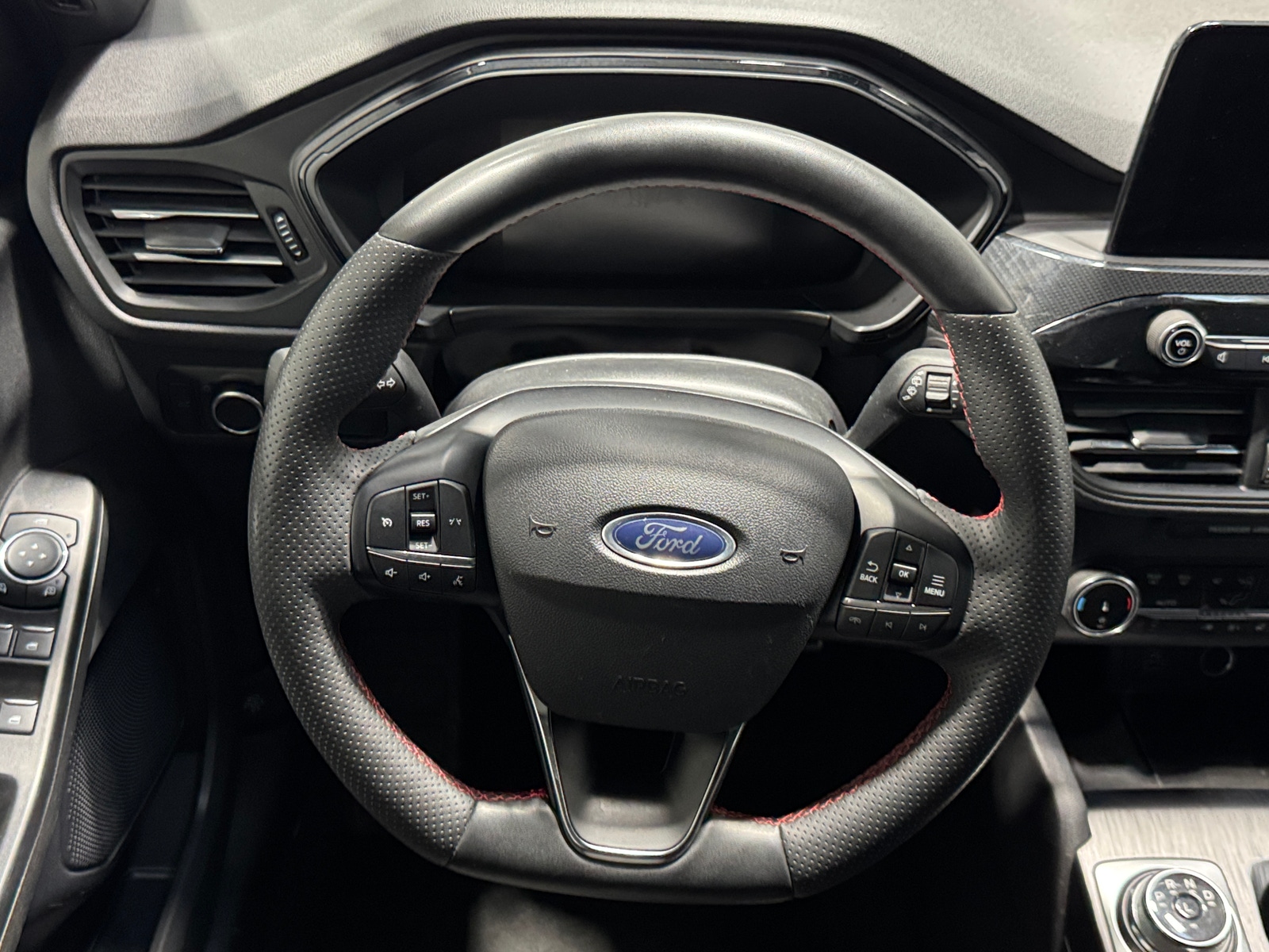 Thumbnail: 2023 Ford Escape - 4