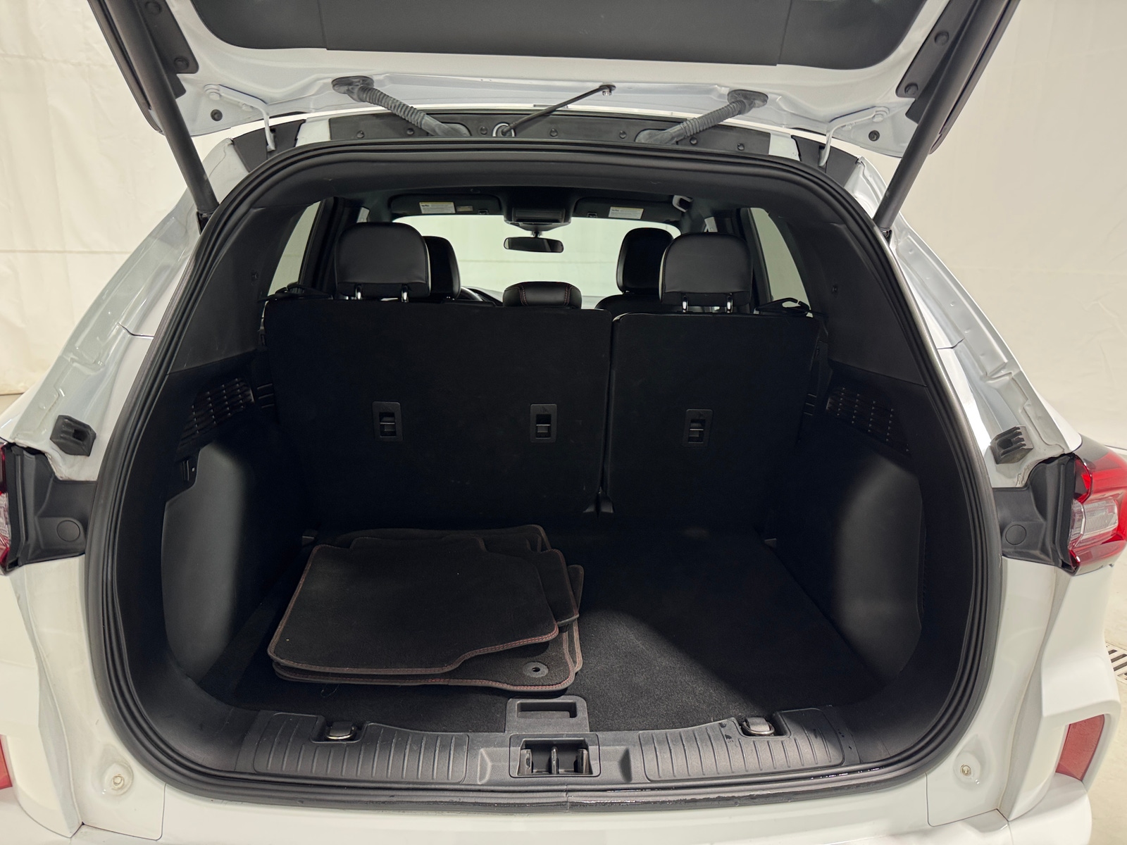 Thumbnail: 2023 Ford Escape - 6