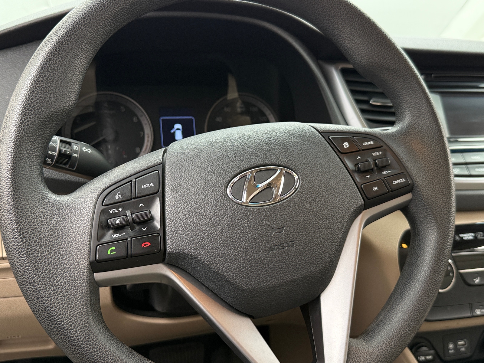 Thumbnail: 2017 Hyundai Tucson - 5