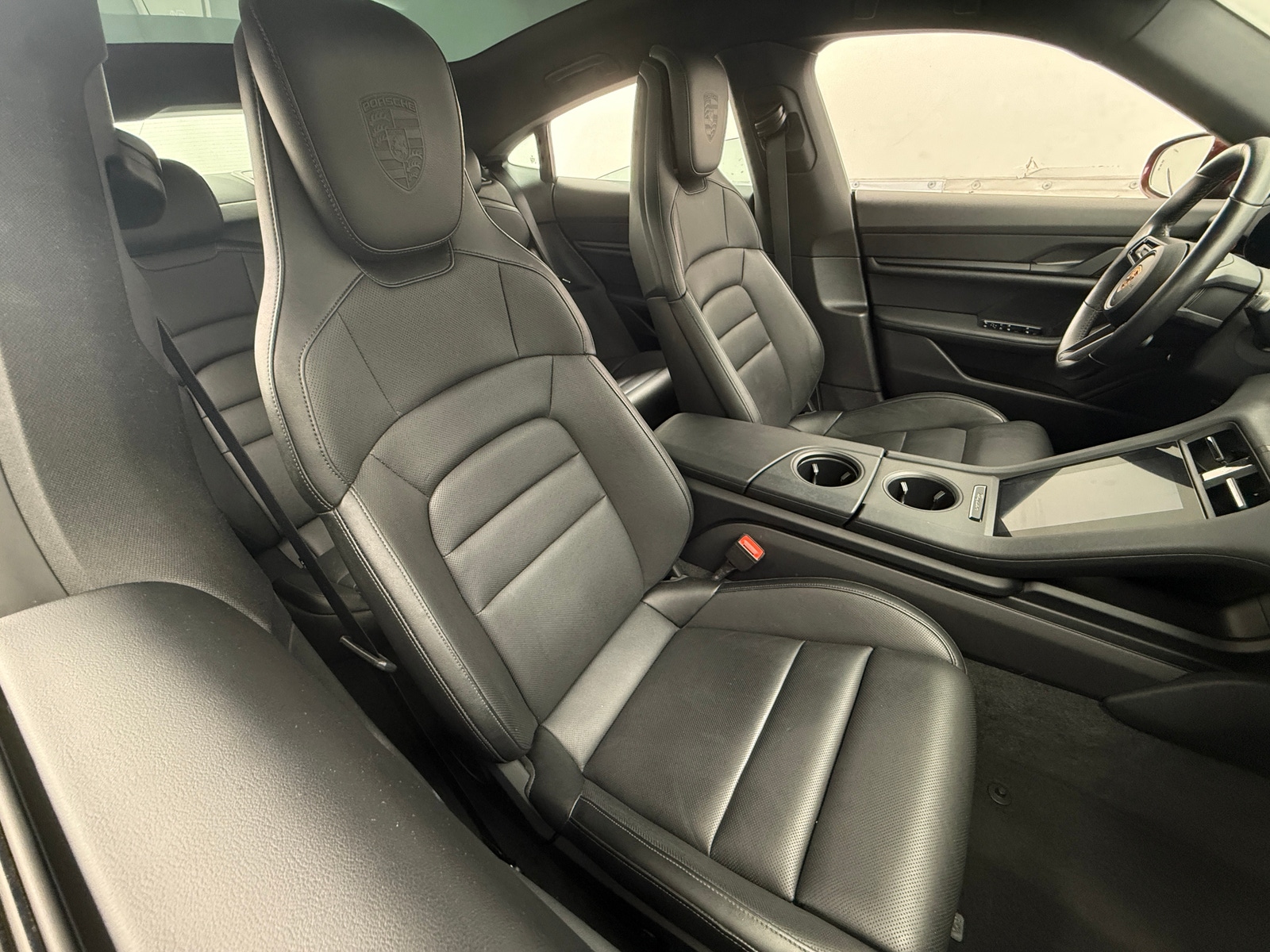 Thumbnail: 2021 Porsche Taycan - 2