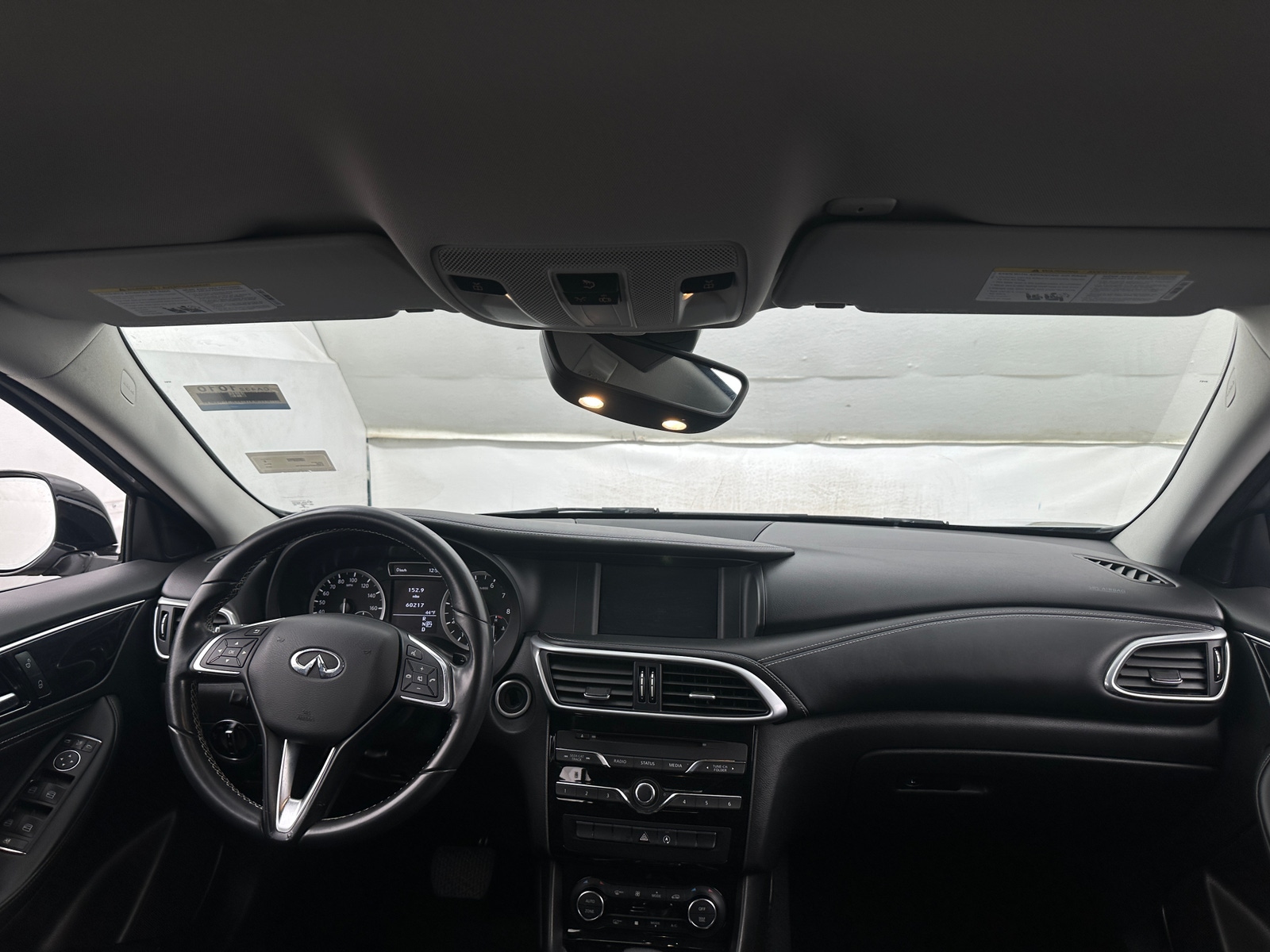 Thumbnail: 2018 INFINITI QX30 - 3