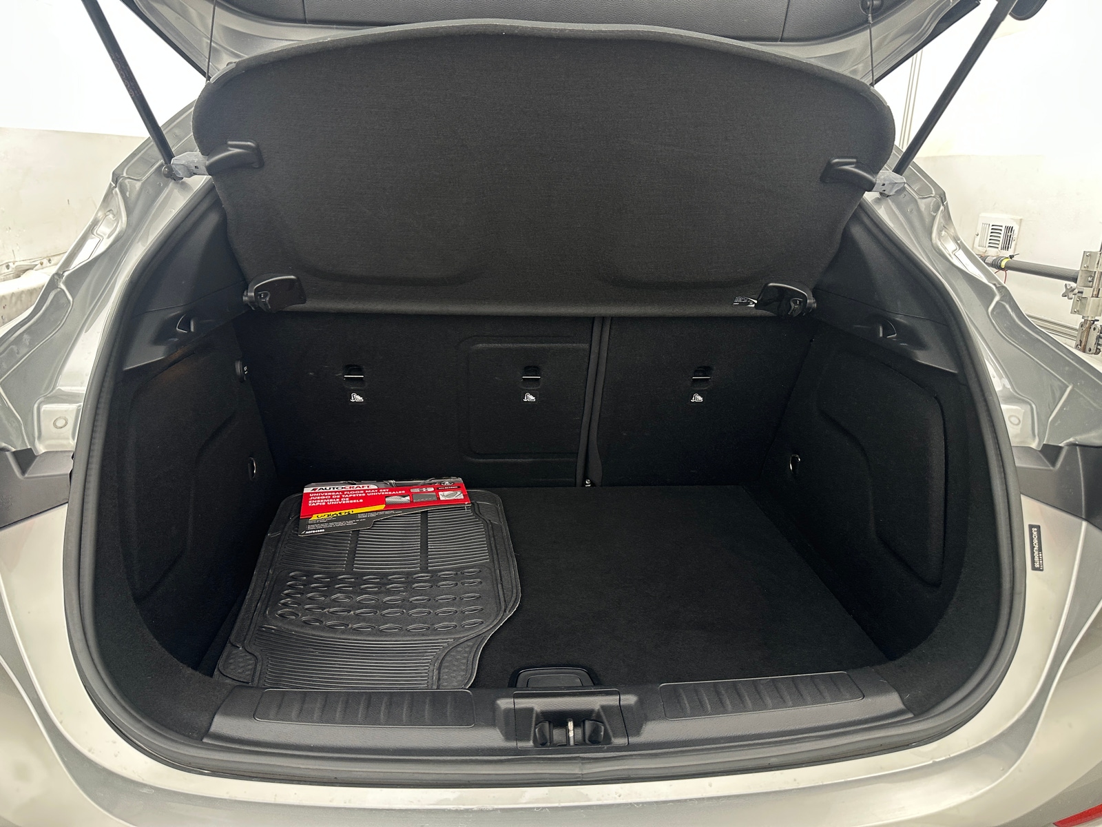 Thumbnail: 2018 INFINITI QX30 - 7