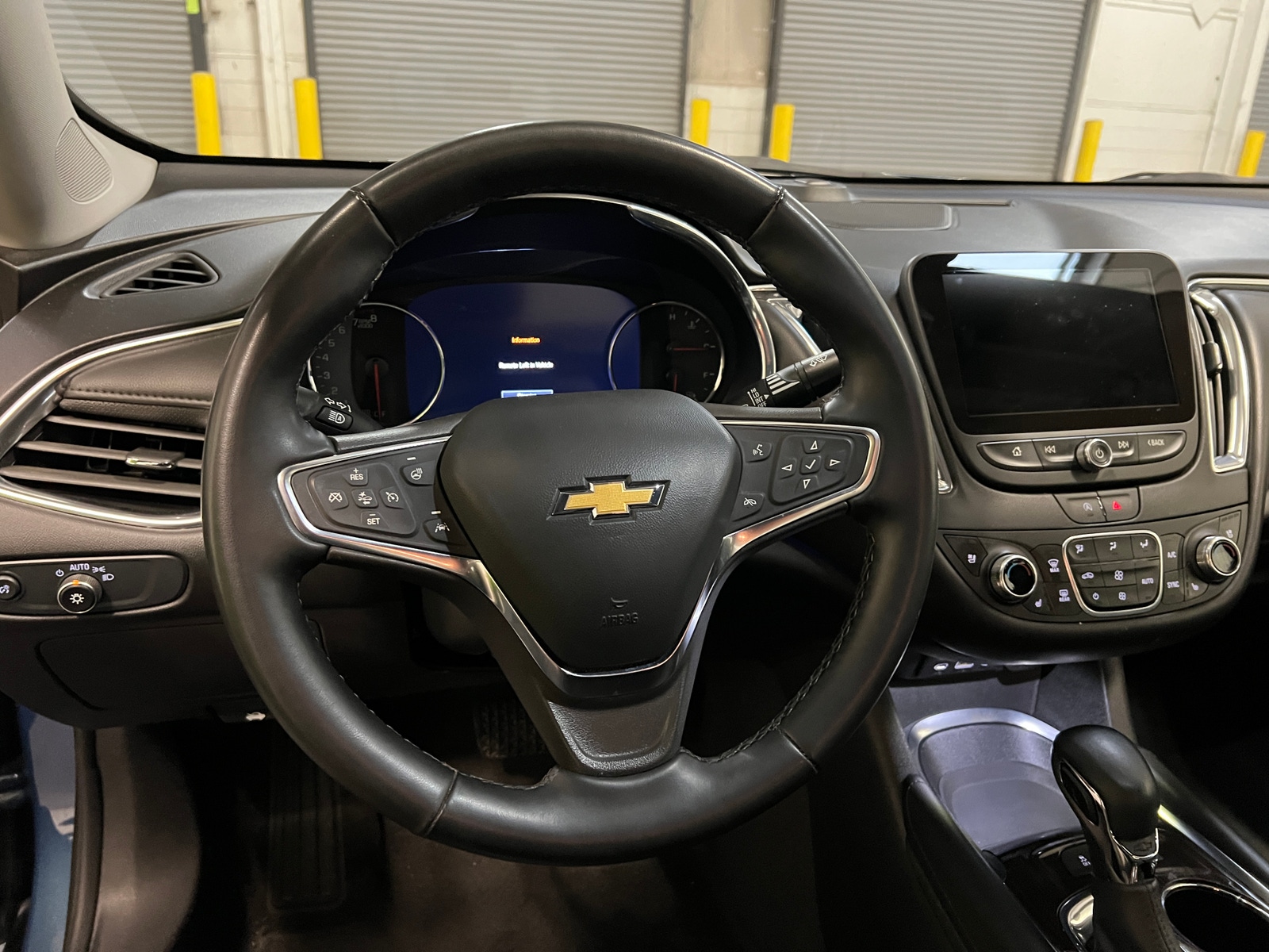 Thumbnail: 2024 Chevrolet Malibu - 4