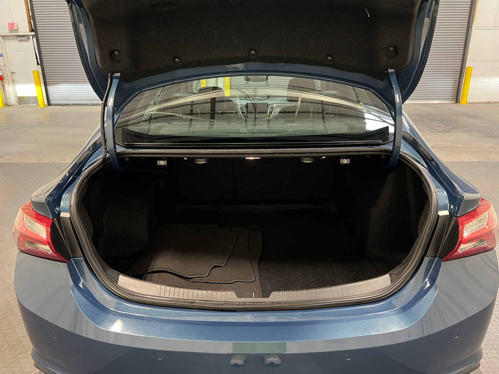 Thumbnail: 2024 Chevrolet Malibu - 6