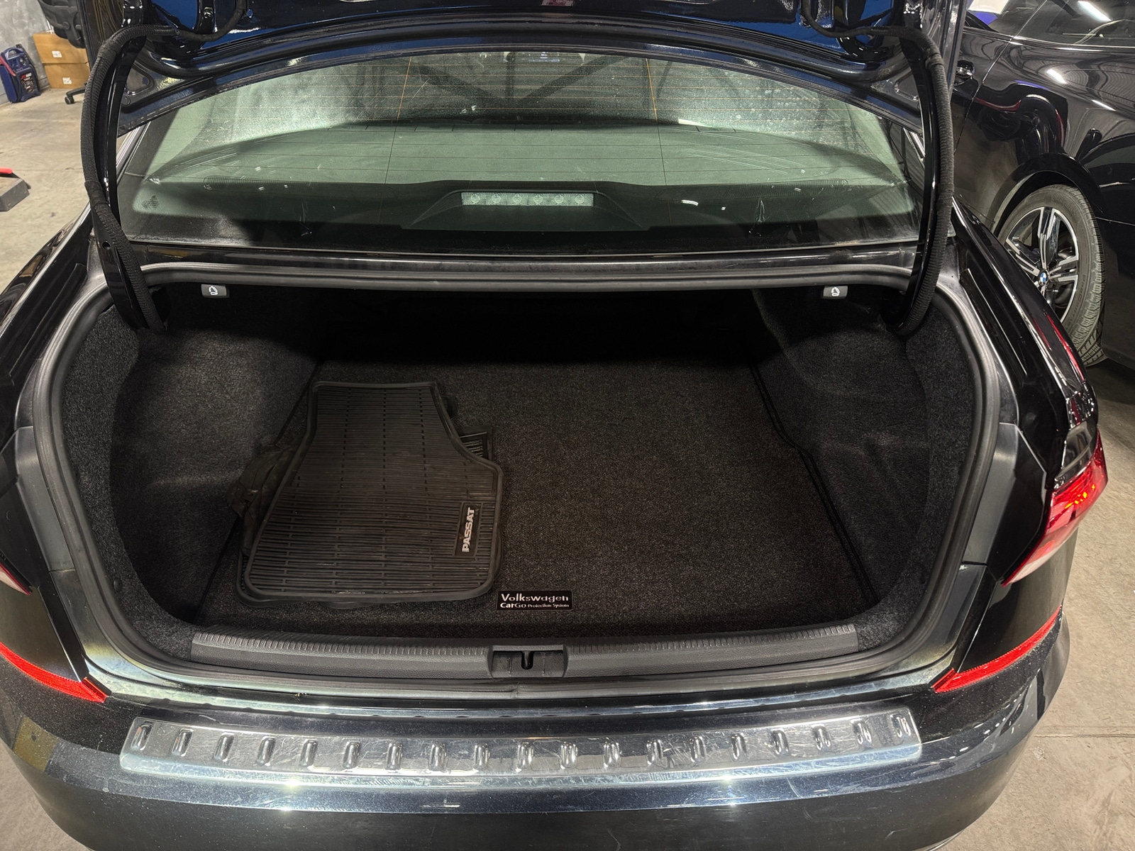 Thumbnail: 2021 Volkswagen Passat - 6