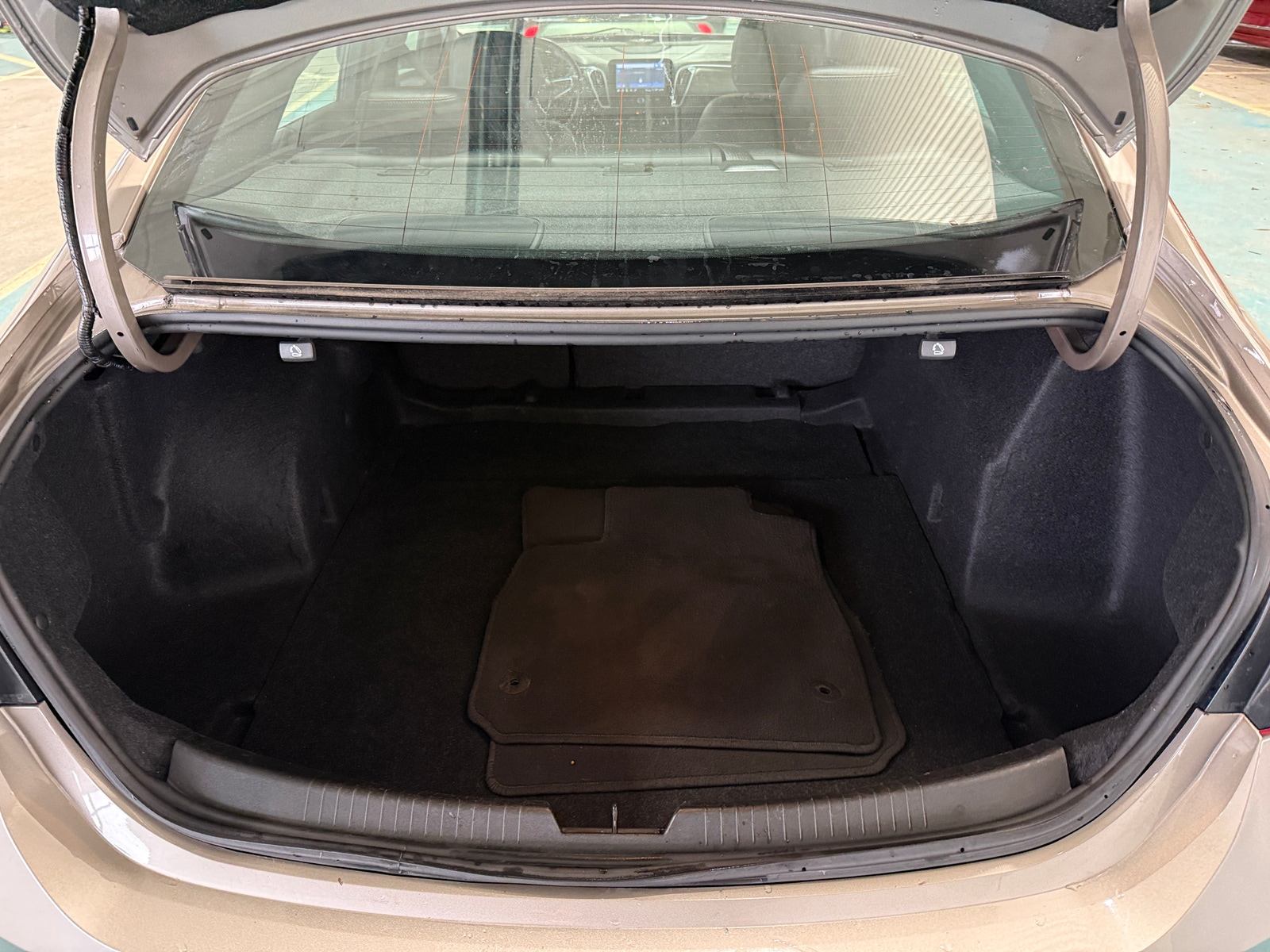 Thumbnail: 2024 Chevrolet Malibu - 6