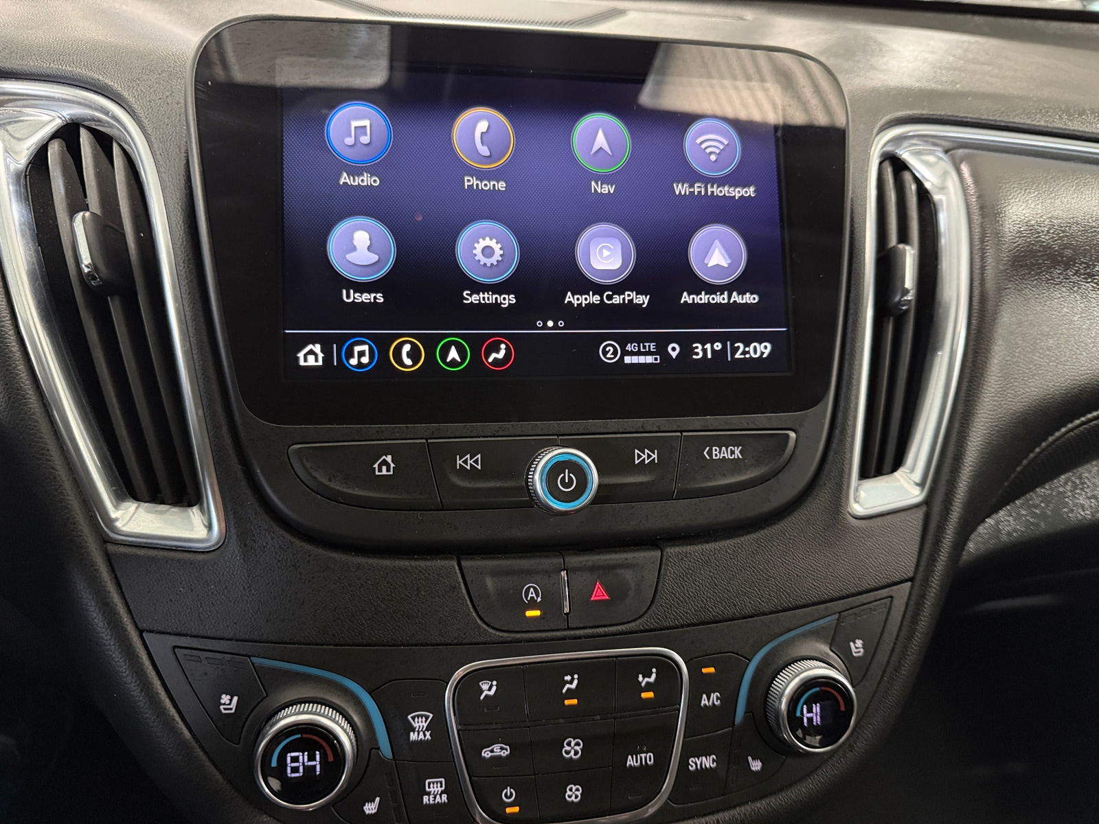 Thumbnail: 2024 Chevrolet Malibu - 3