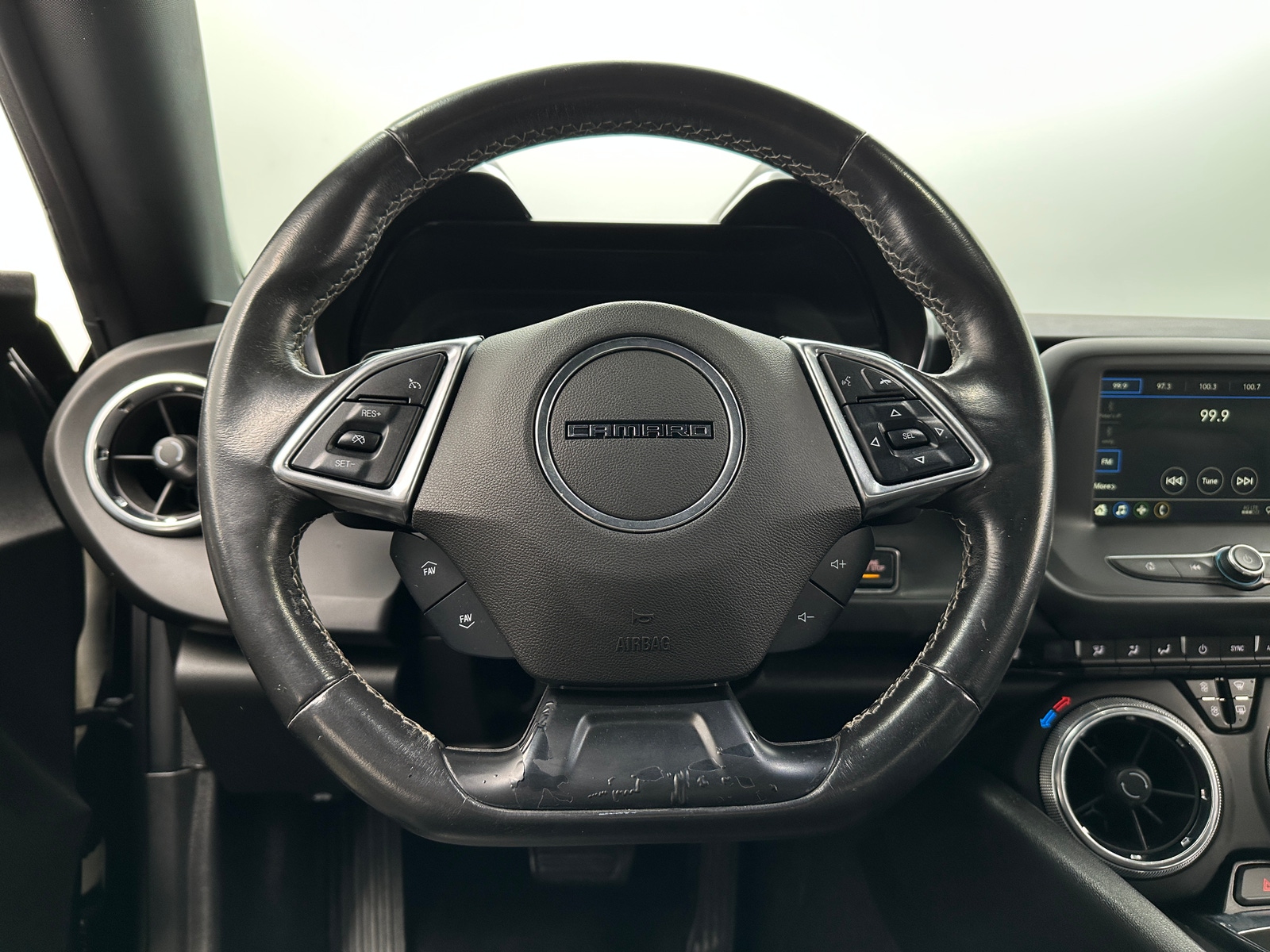 Thumbnail: 2019 Chevrolet Camaro - 3