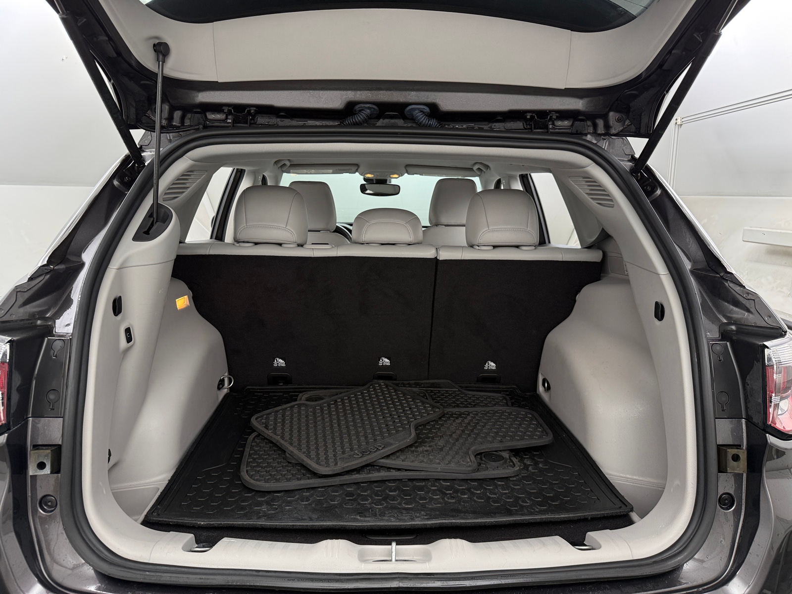 Thumbnail: 2022 Jeep Compass - 7