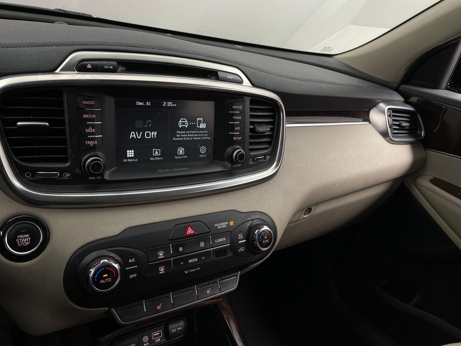 Thumbnail: 2018 Kia Sorento - 3