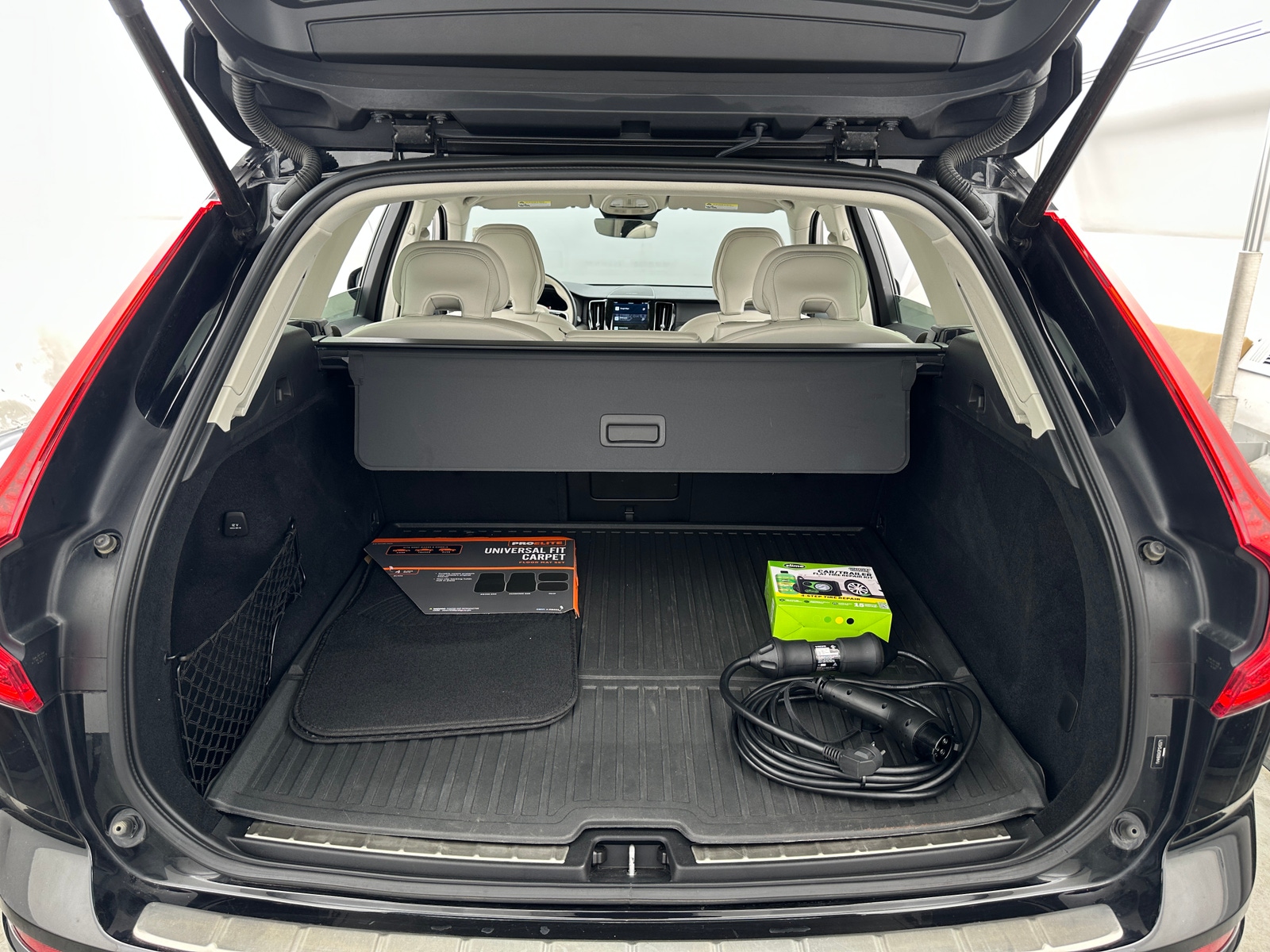 Thumbnail: 2023 Volvo XC60 - 6