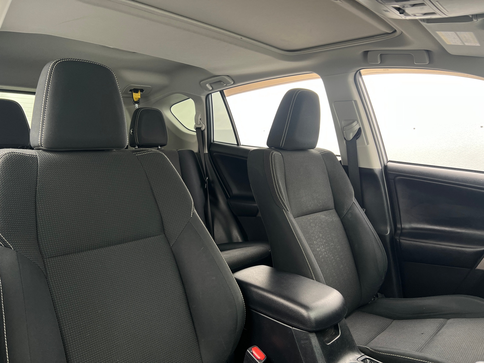 Thumbnail: 2018 Toyota RAV4 - 2