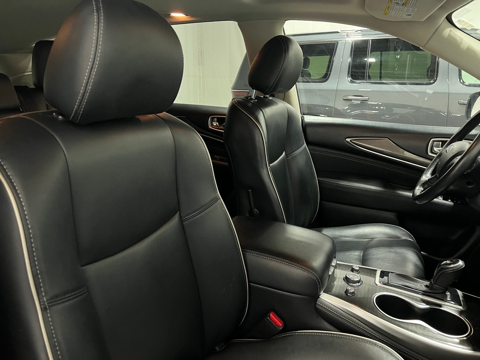 Thumbnail: 2019 INFINITI QX60 - 2