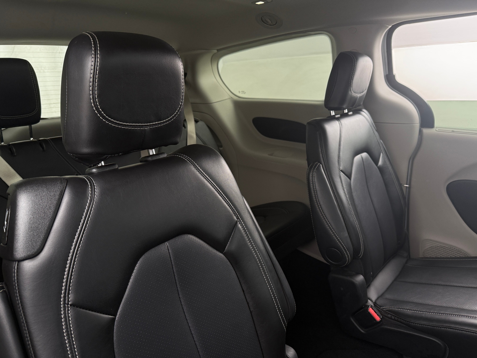 Thumbnail: 2024 Chrysler Pacifica - 5