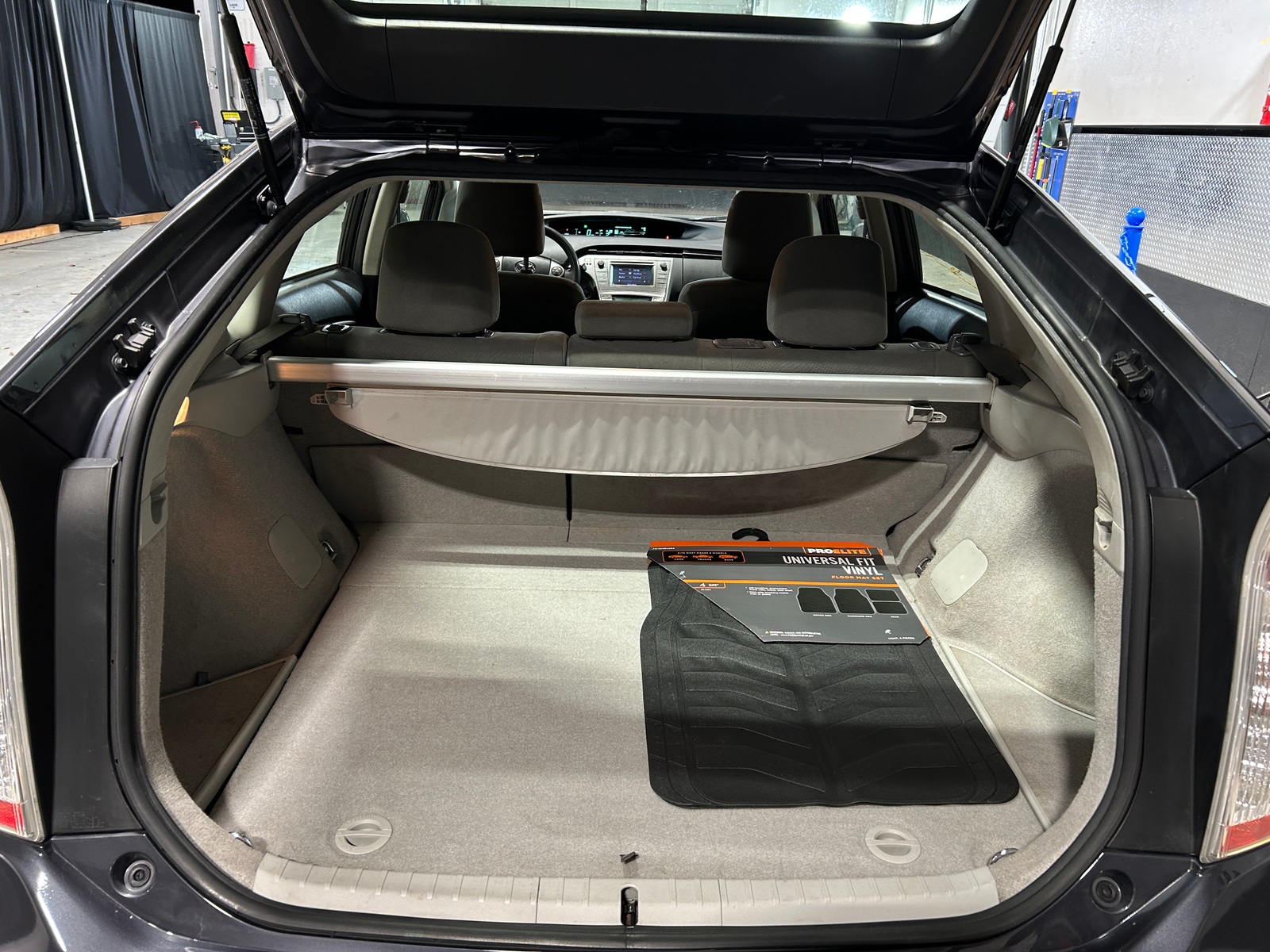 Thumbnail: 2015 Toyota Prius - 7