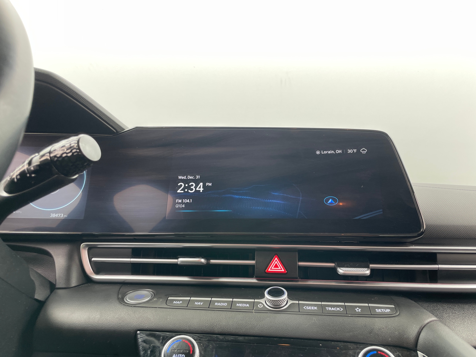 Thumbnail: 2023 Hyundai Elantra - 3