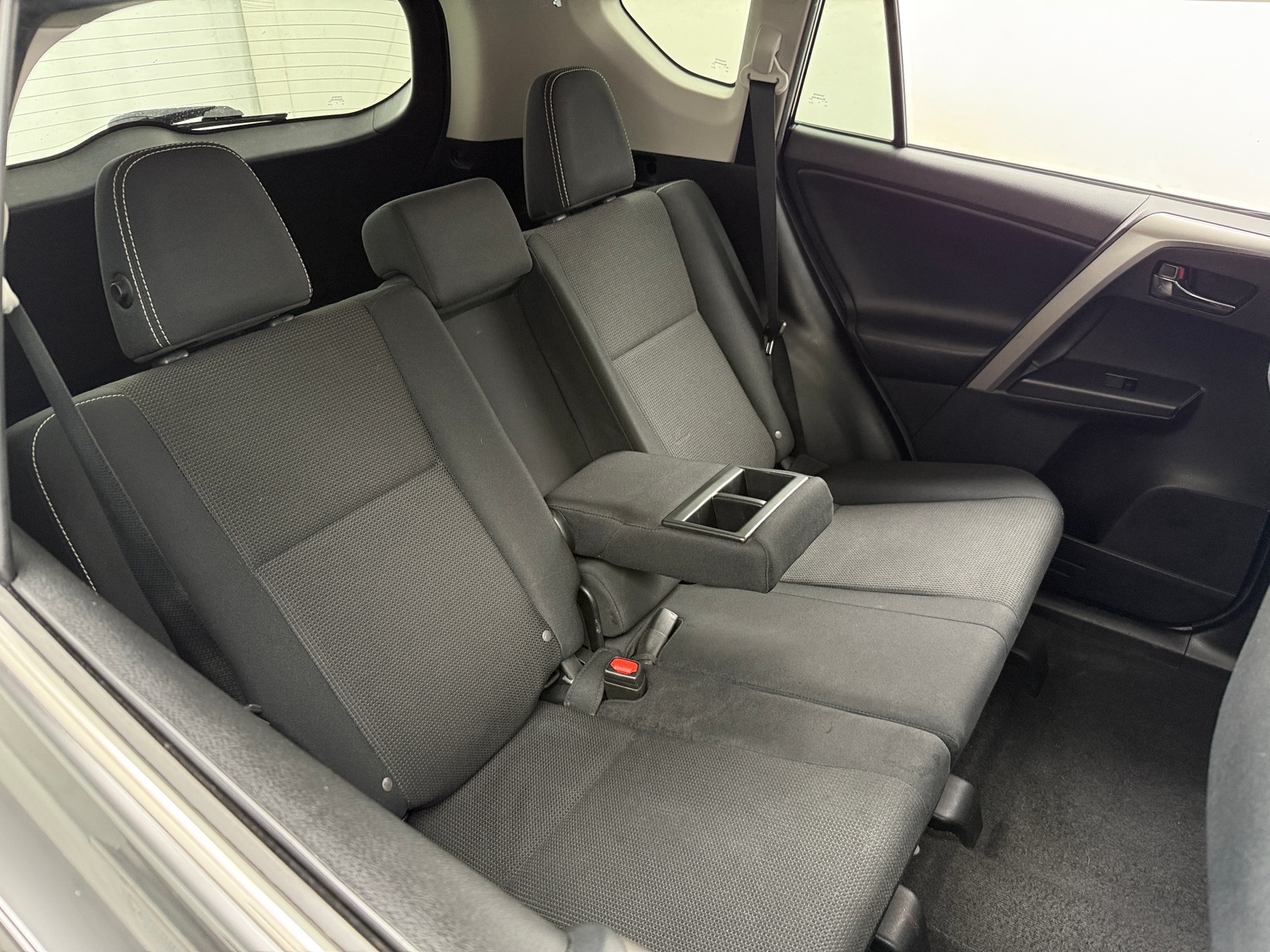 Thumbnail: 2018 Toyota RAV4 - 6