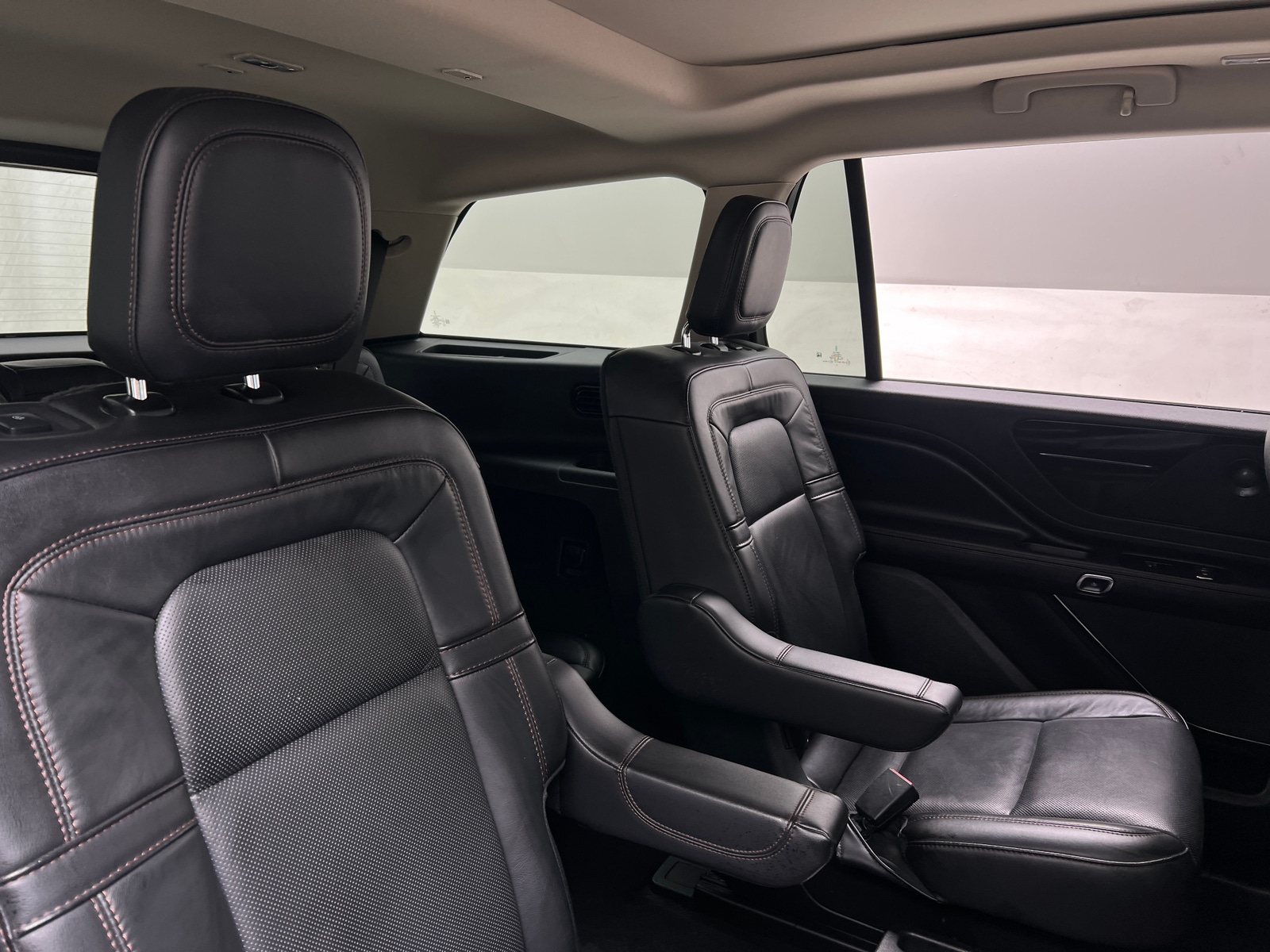 Thumbnail: 2024 Lincoln Aviator - 5