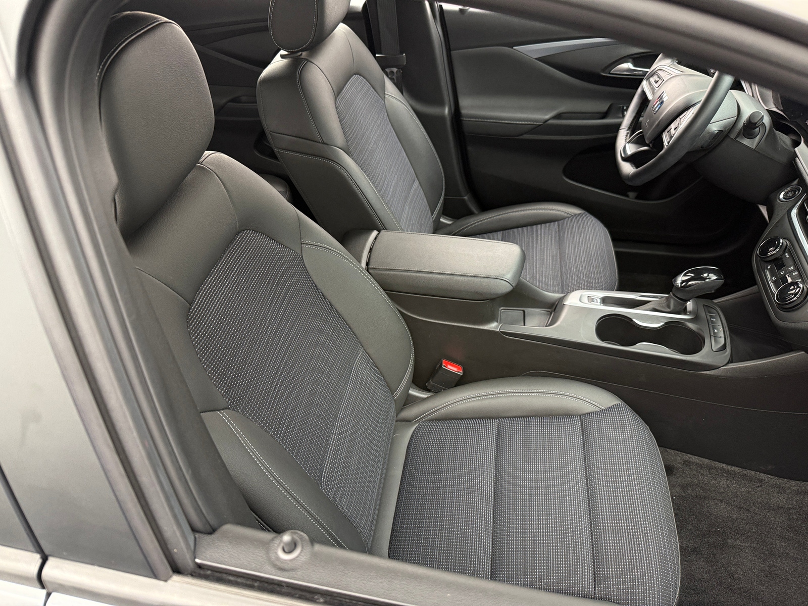 Thumbnail: 2024 Buick Envista - 2