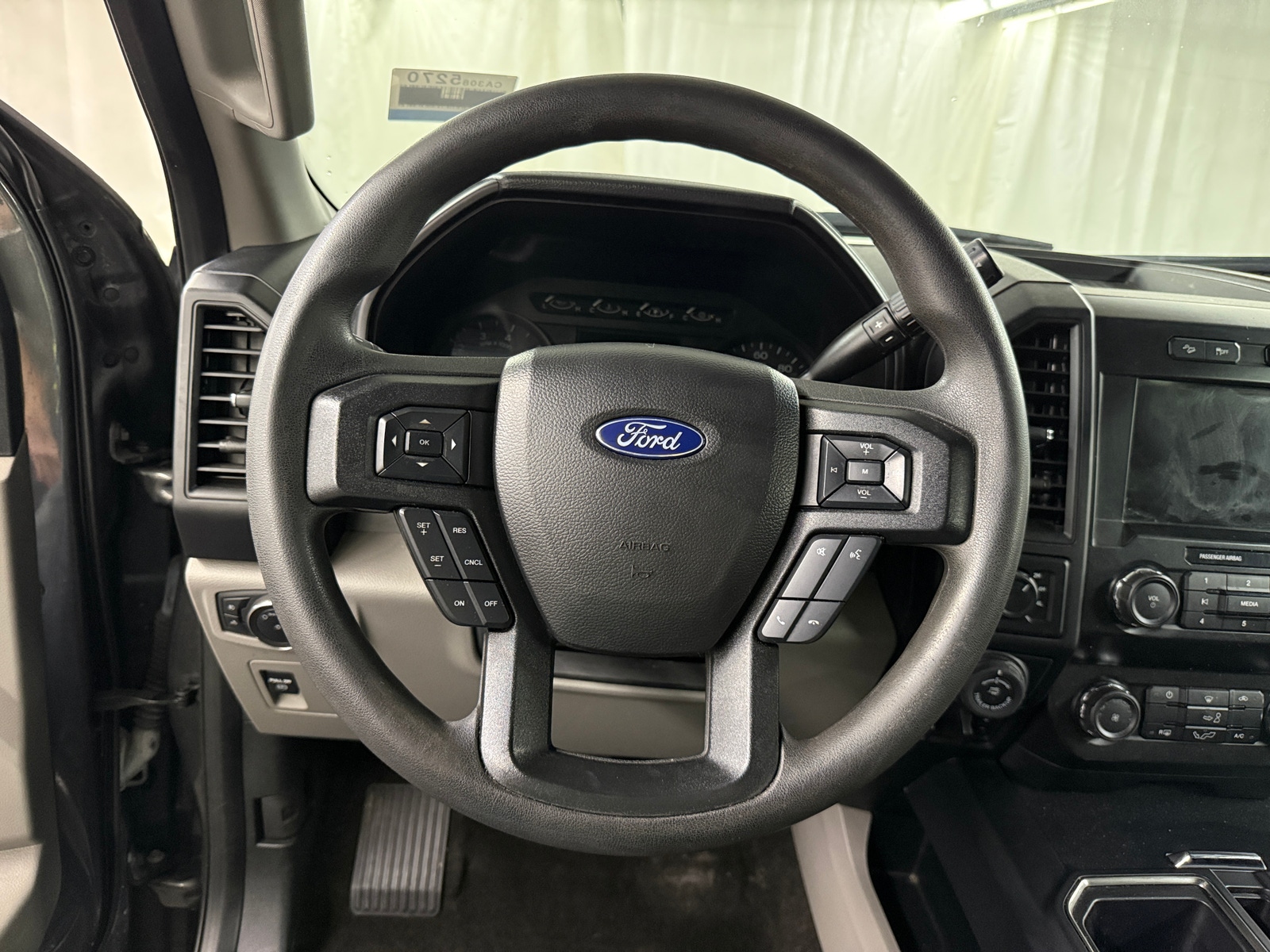 Thumbnail: 2020 Ford Econoline - 5