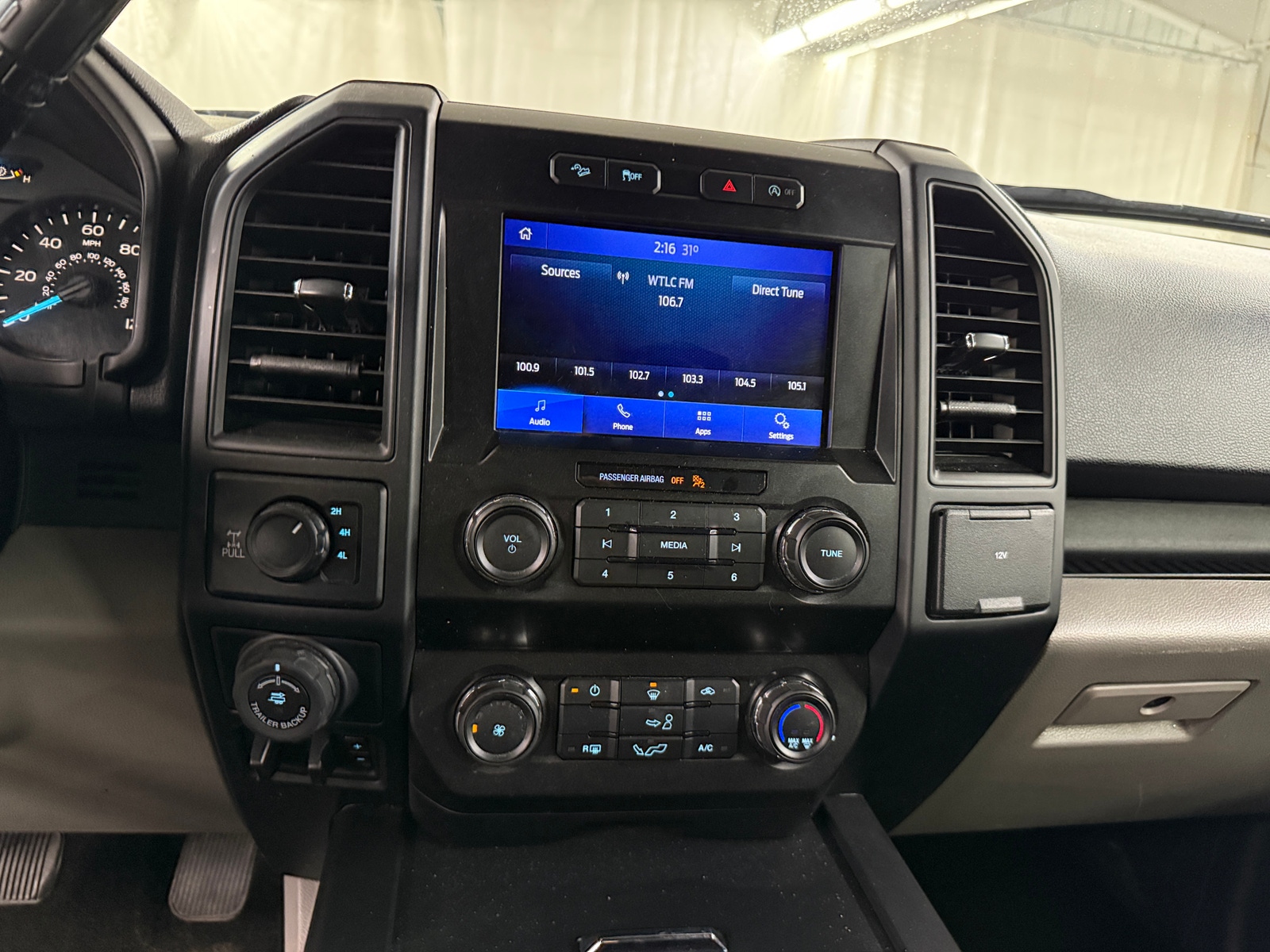 Thumbnail: 2020 Ford Econoline - 4