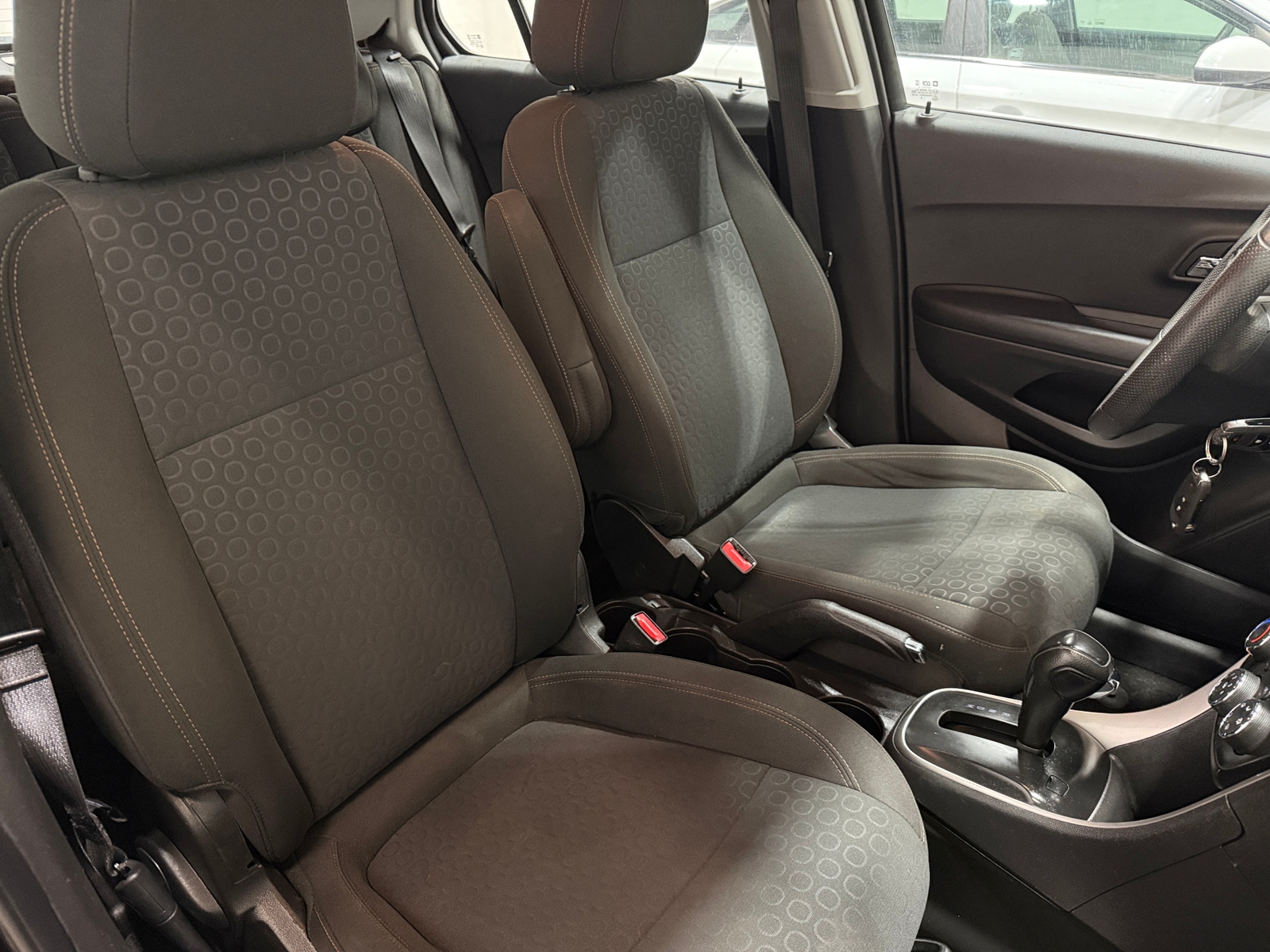 Thumbnail: 2021 Chevrolet Trax - 2