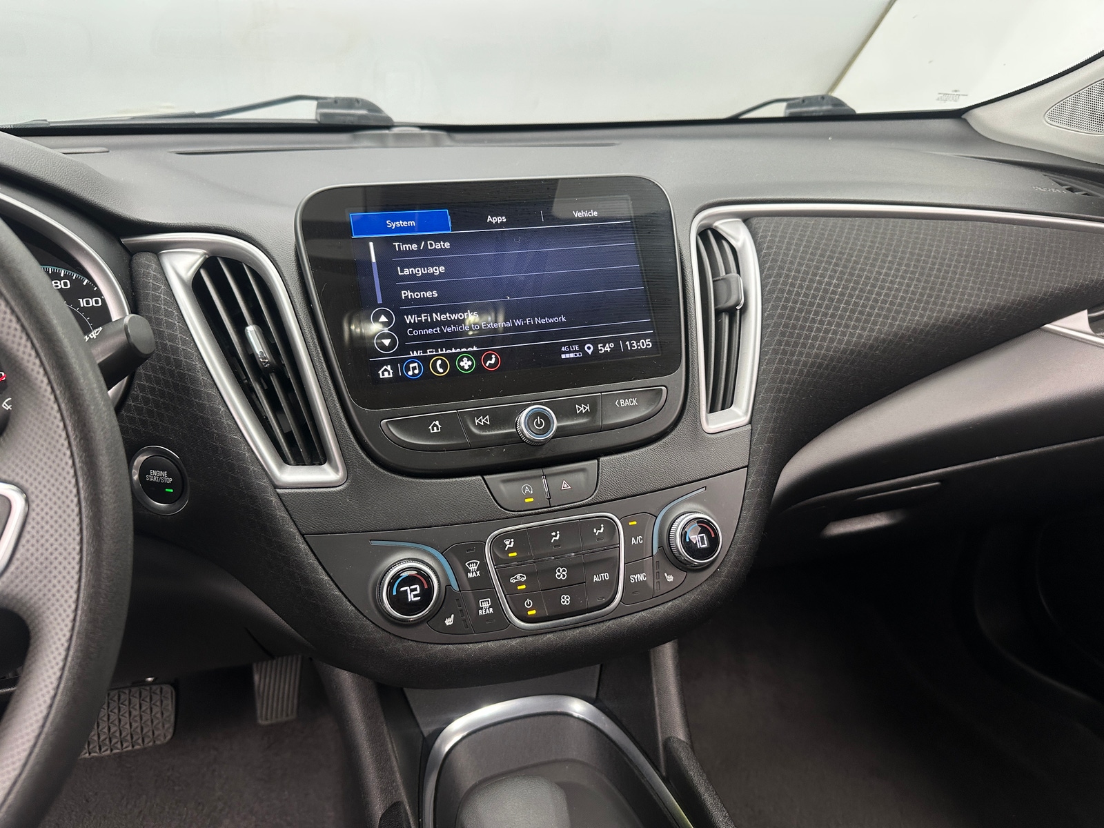 Thumbnail: 2024 Chevrolet Malibu - 4