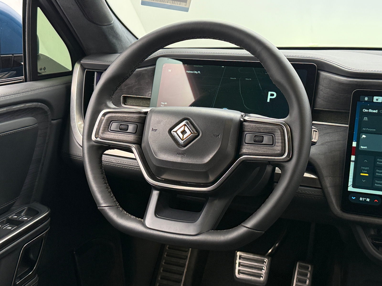 Thumbnail: 2023 Rivian R1T - 4