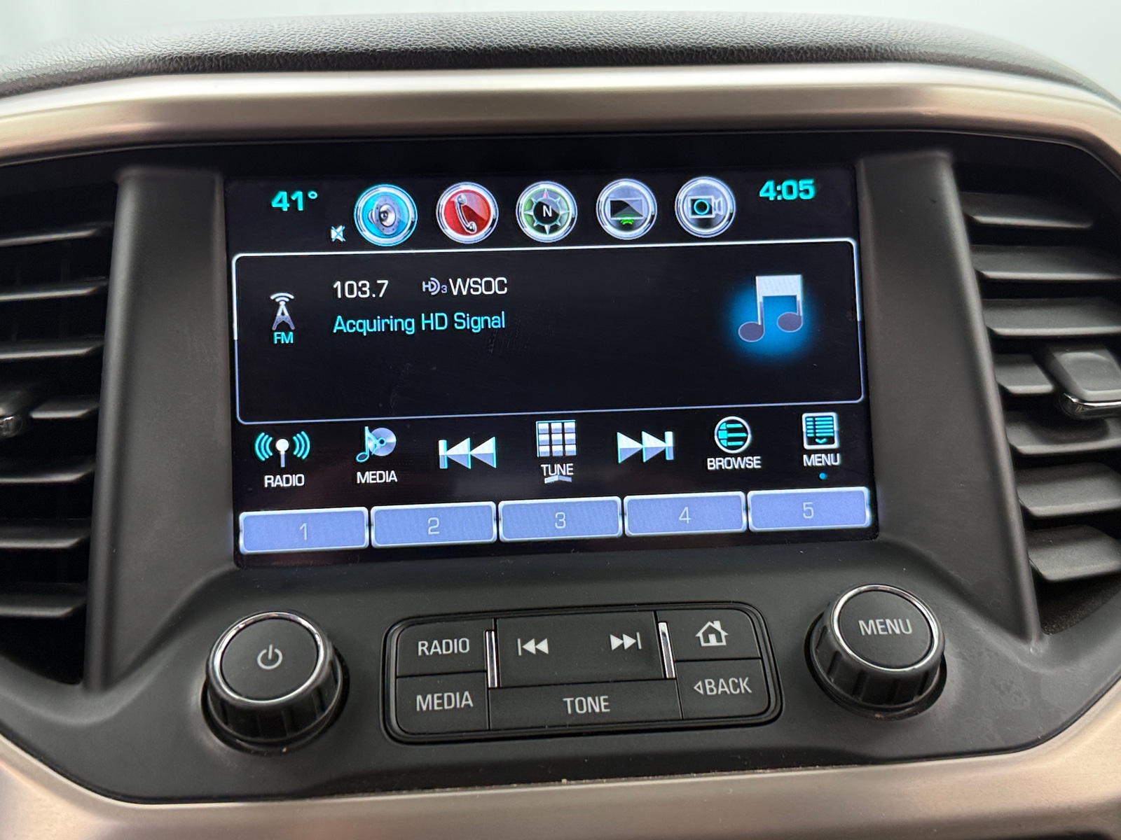 Thumbnail: 2017 GMC Acadia - 3