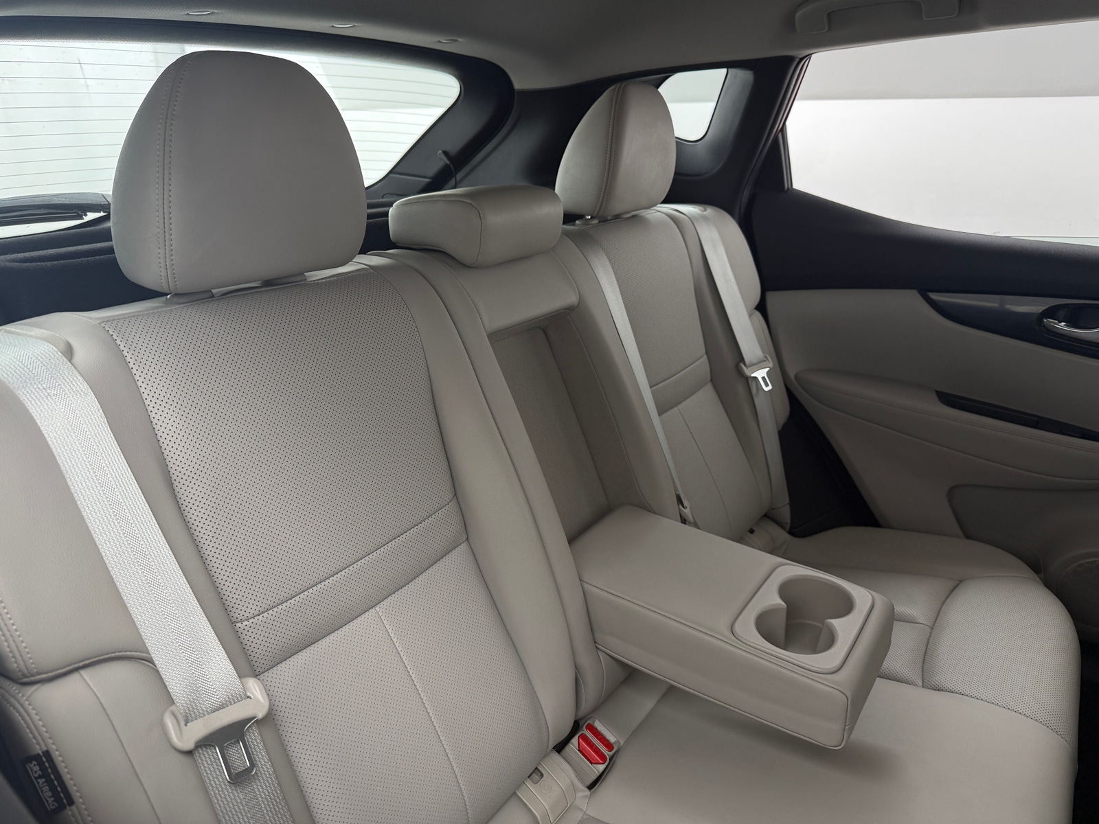 Thumbnail: 2022 Nissan Rogue Sport - 5