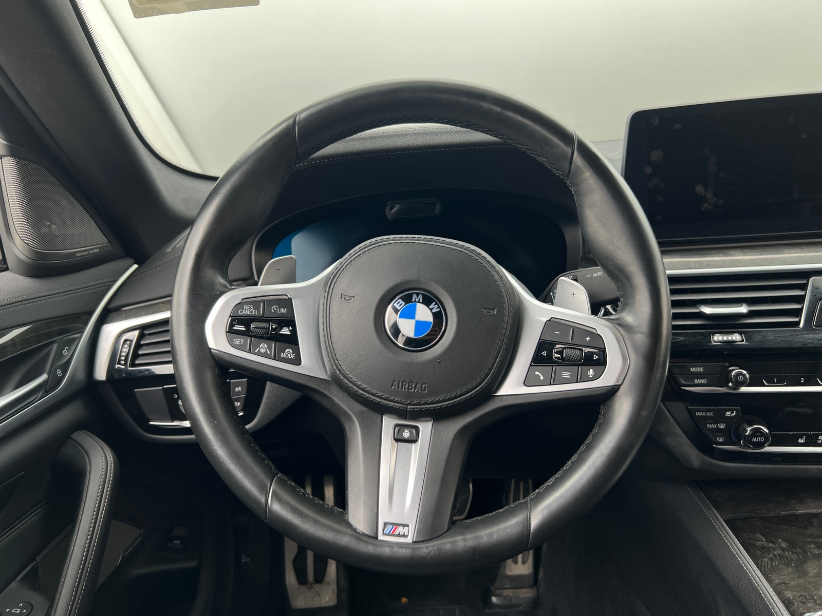 Thumbnail: 2022 BMW 5 Series - 4